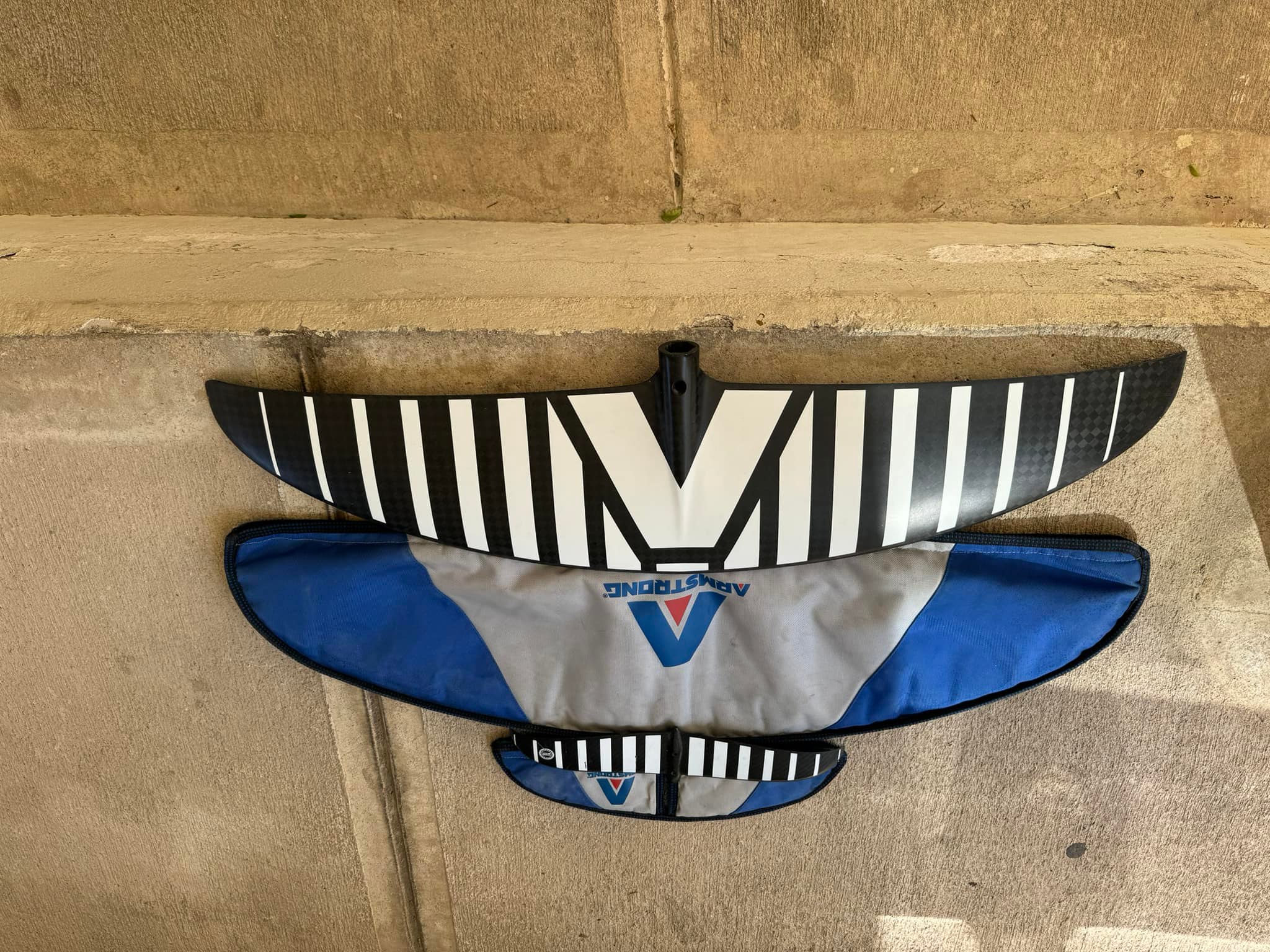 Armstrong HS 1050 cm2 front wing for sale