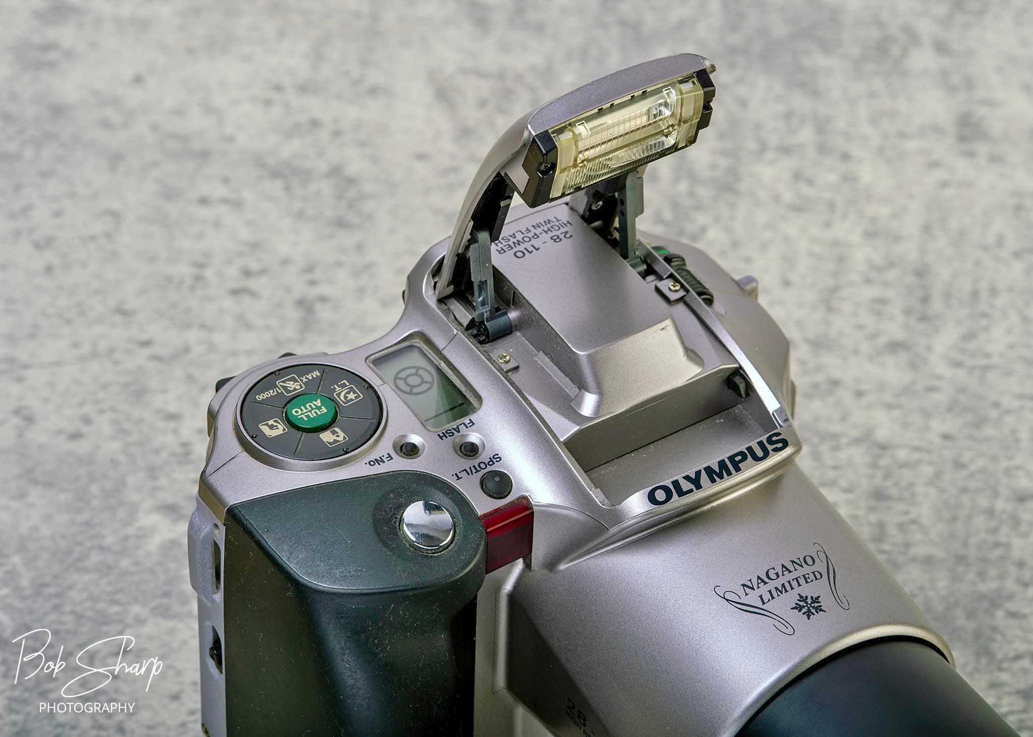 Olympus L-20 Zoom Reflex film camera review