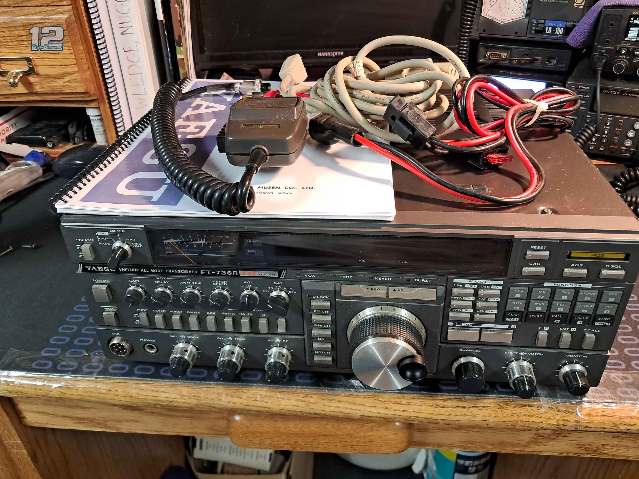 Yaesu FT-736R transceiver review with CTCSS board and 23cm module