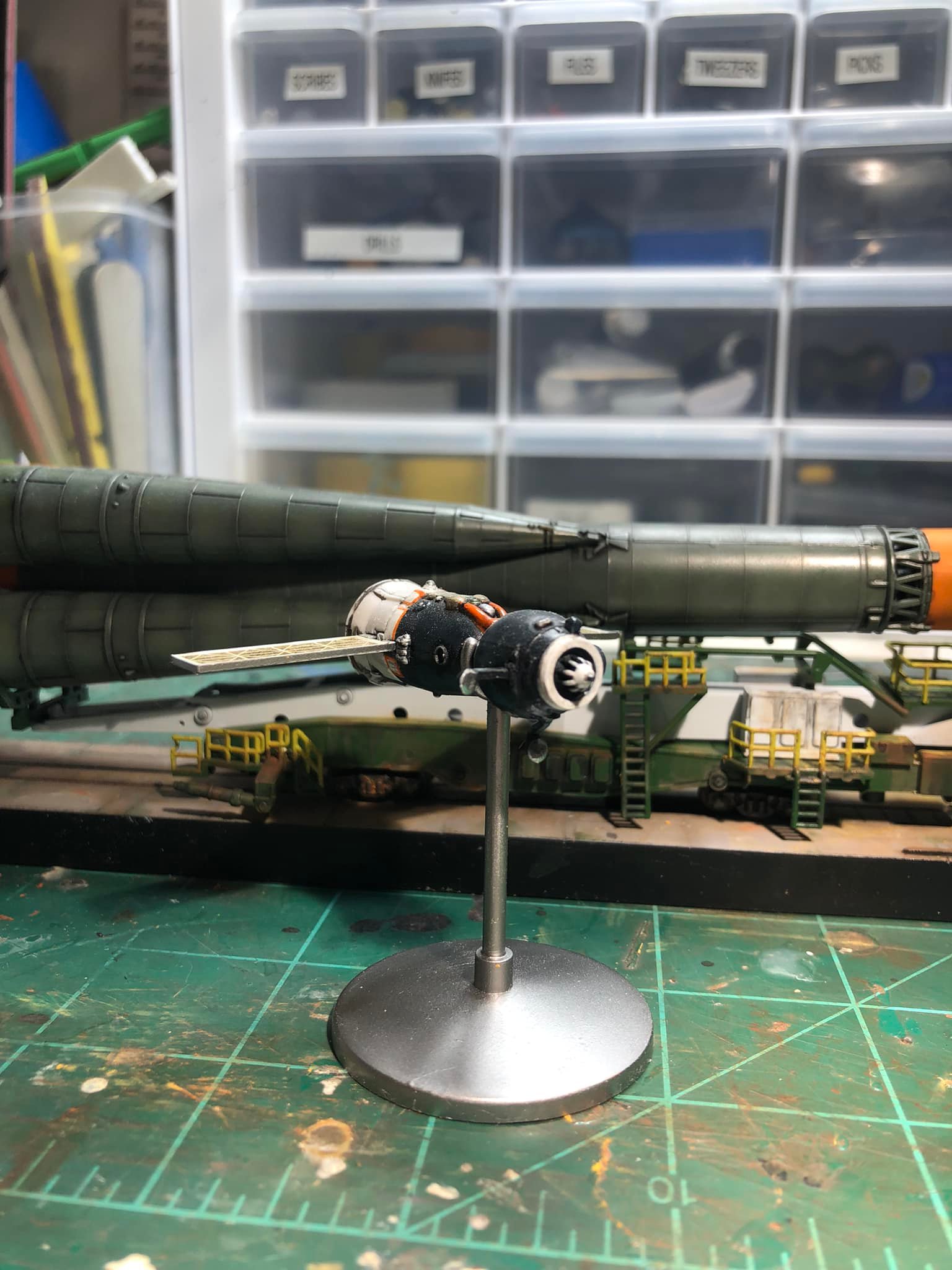 Science And Technology: Soyuz Rocket & Transport Train | Figurky a sošky | Fate Gate