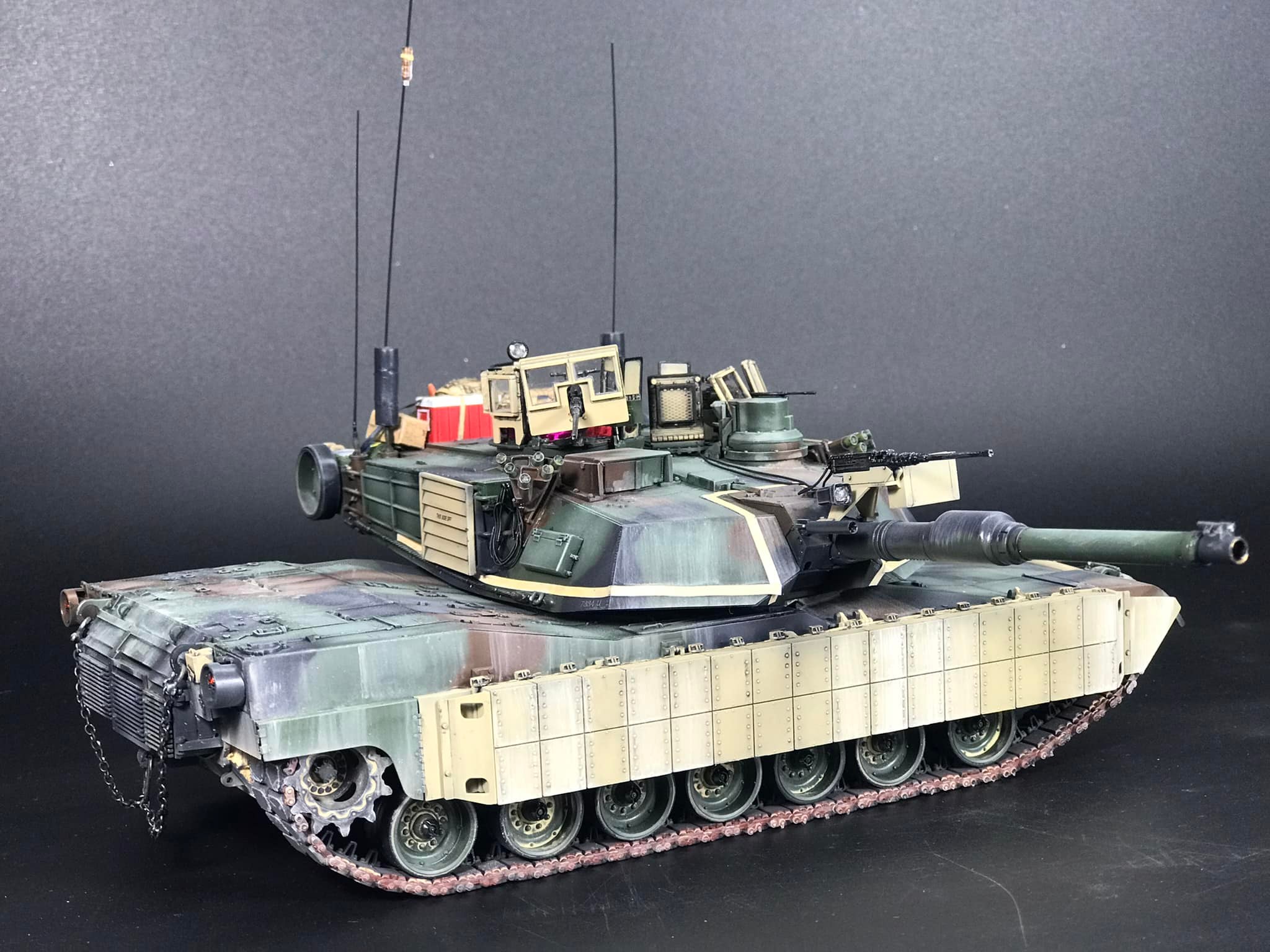 M1A2 SEP Abrams Tusk I Meng model kit review