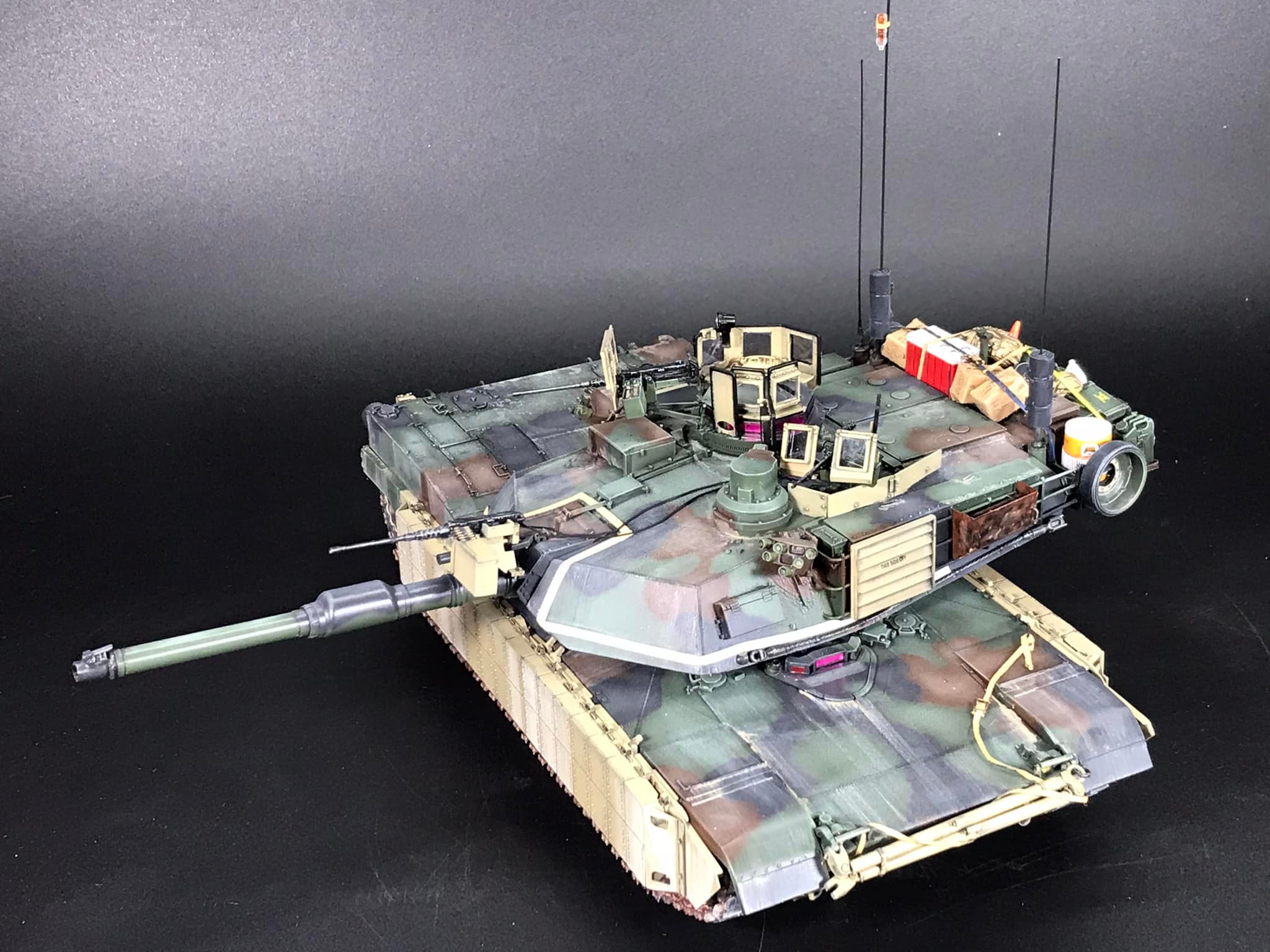 M1A2 SEP Abrams Tusk I Meng model kit review