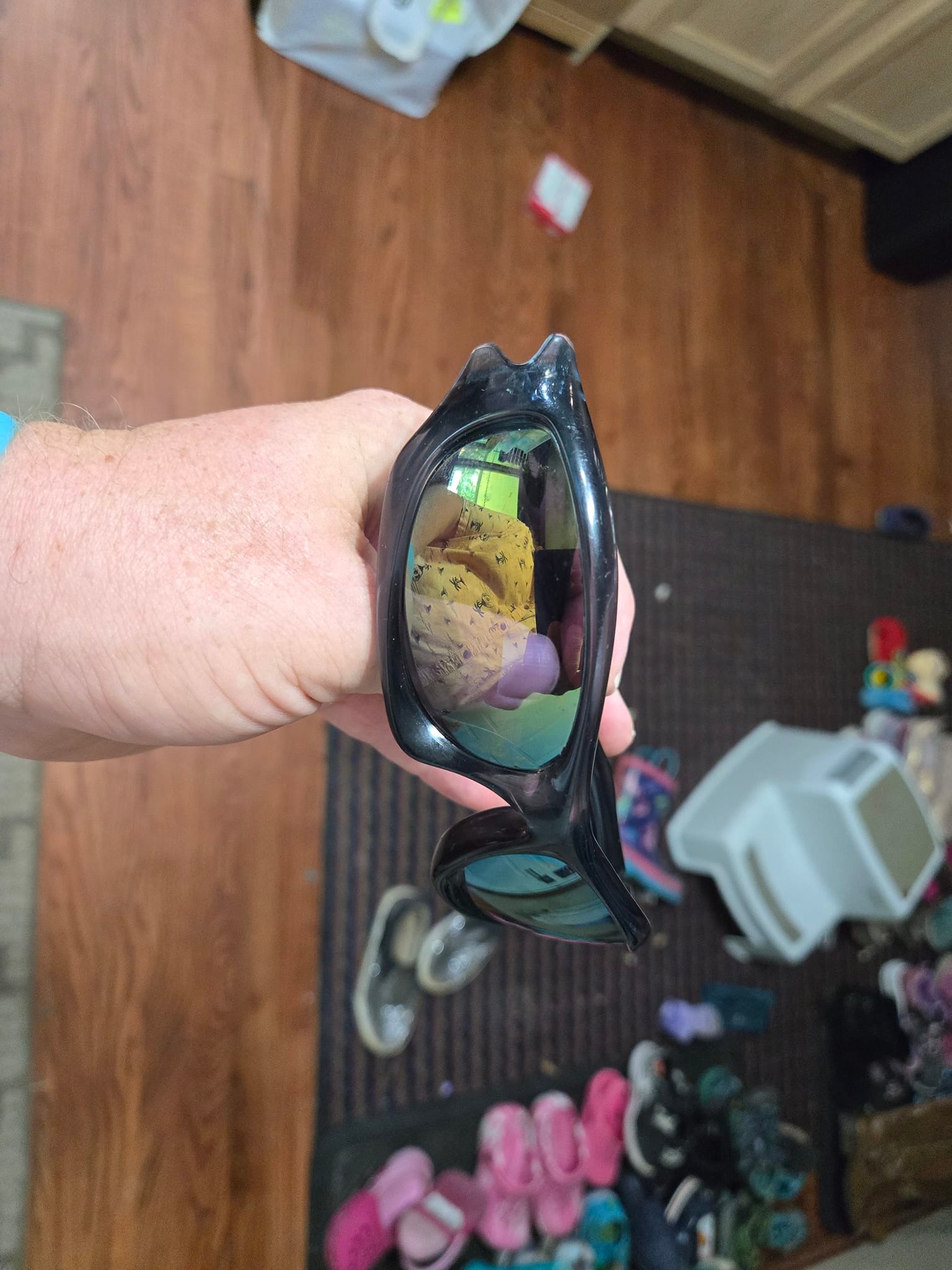Are emerald iridium Oakley Monster Dogs custom?
