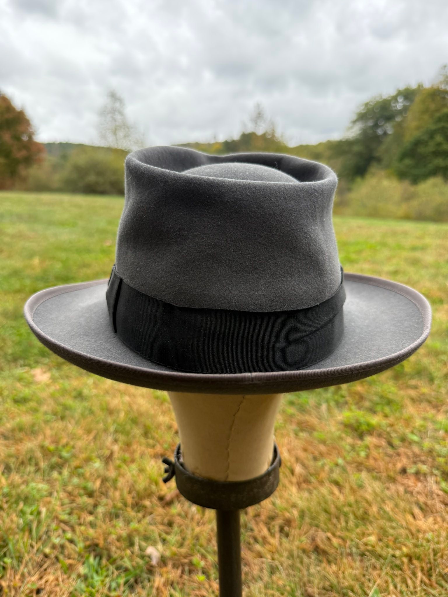 Vintage Mallory Fifth Avenue hat from the 1950s or 1960s