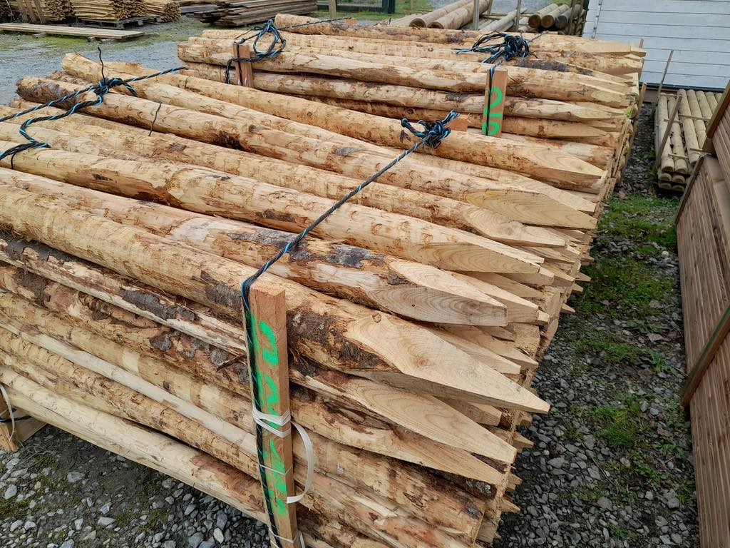 Lot De 25 Piquets Bois Hêtre Carrés 120 Cm - Poteaux Clôture Jardin Tuteurs Plantes Robustes