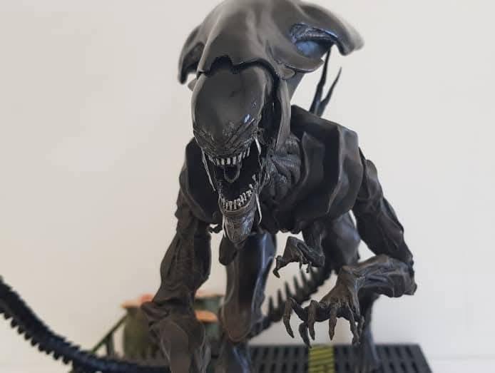Hello everyone! Here's my Alien Queen, 3D printed entirely in PLA