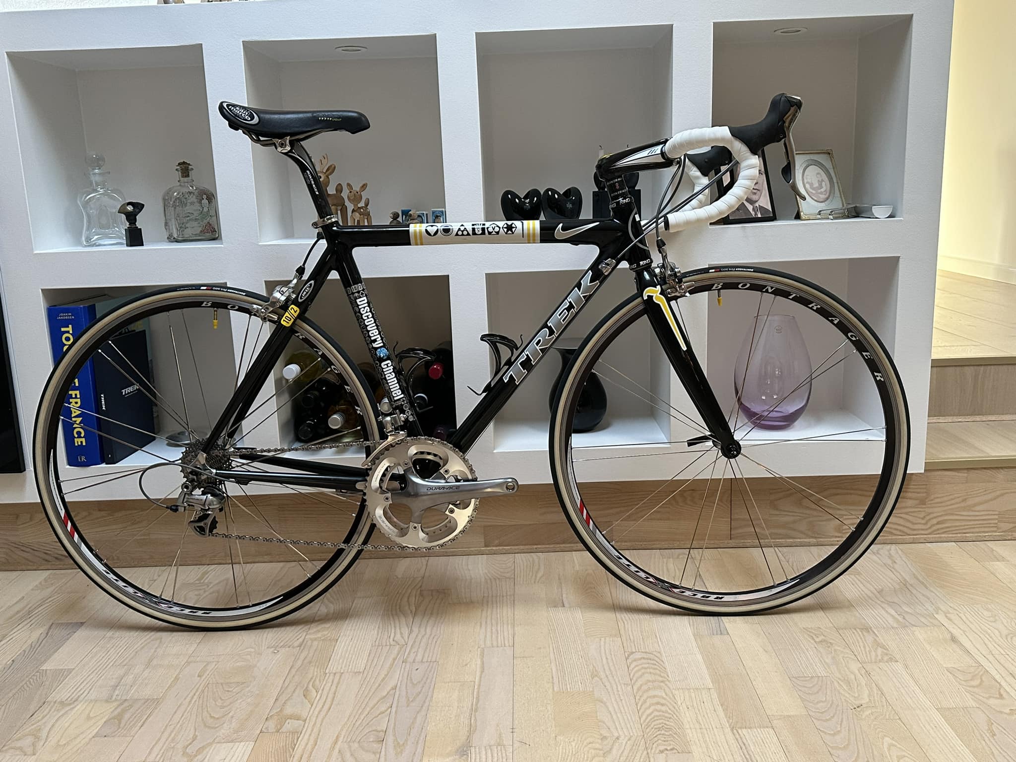 Replica of Lance Armstrong's 1999 Tour de France bike