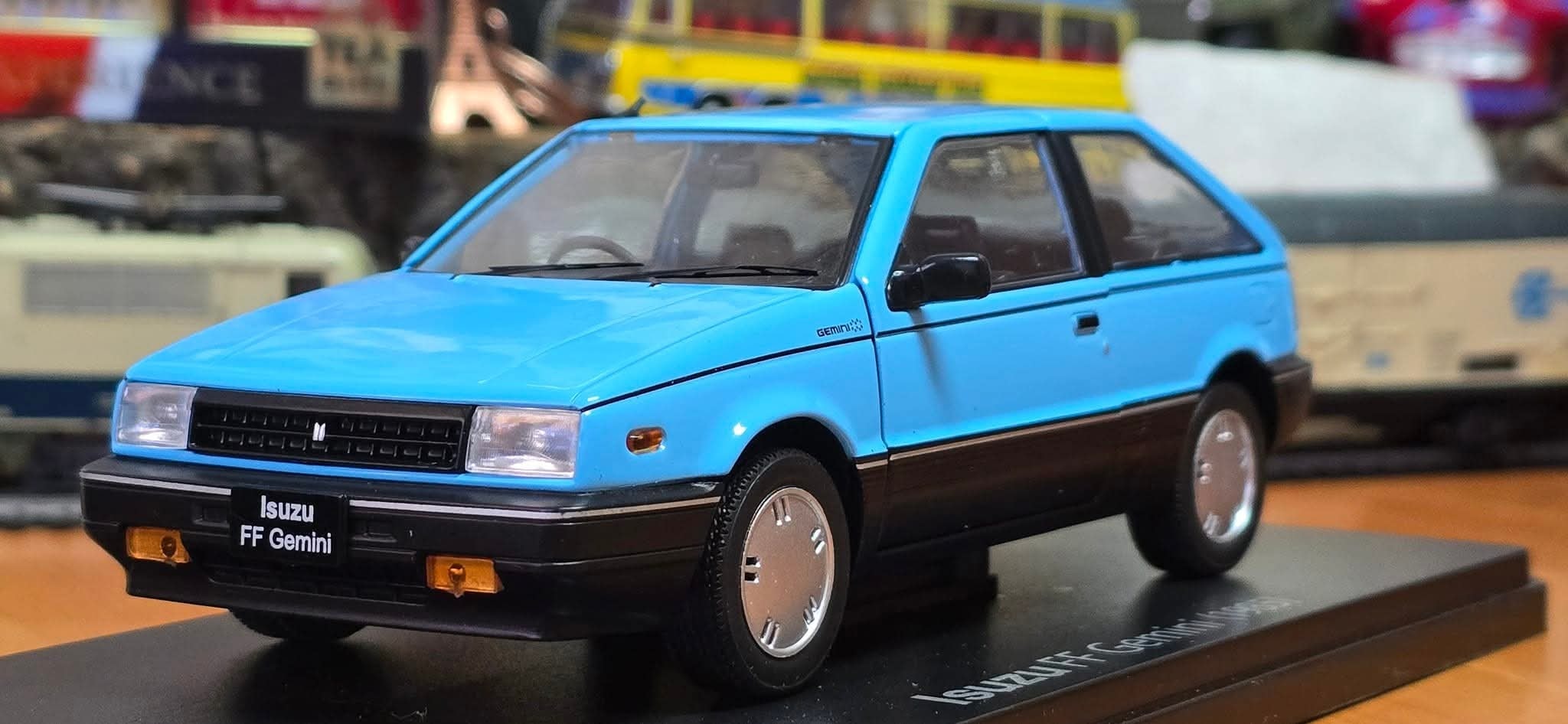 DCCLmadeinjapan Isuzu FF Gémini (1985) 1:24
