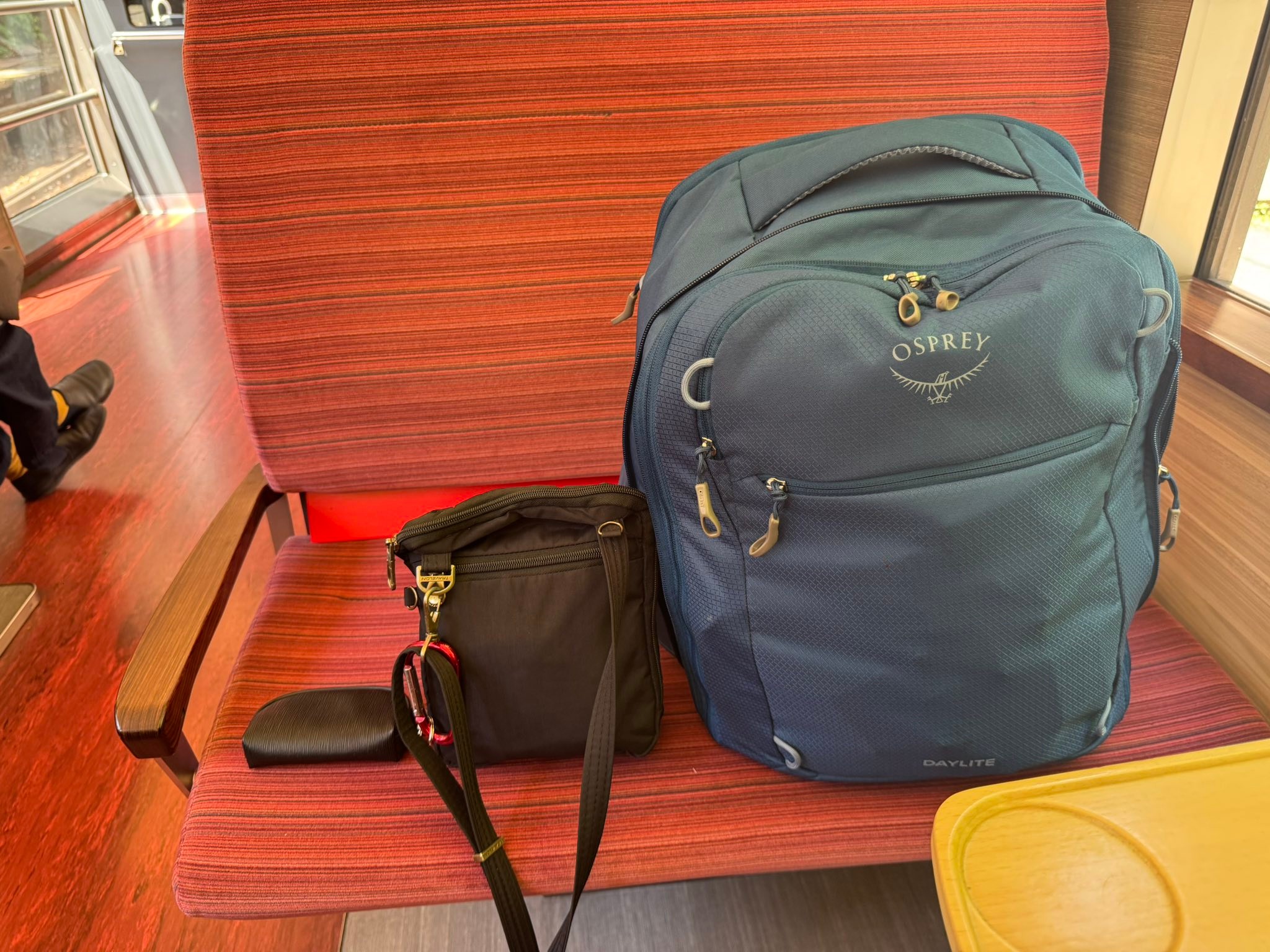 osprey backpack japan Ozone Laptop with Ventilated AirScape Backpanel - Lightweight Travel Backpack with 16 Laptop Sleeve it has a compact profile suitable for day trips Buy Osprey London Tan Brown