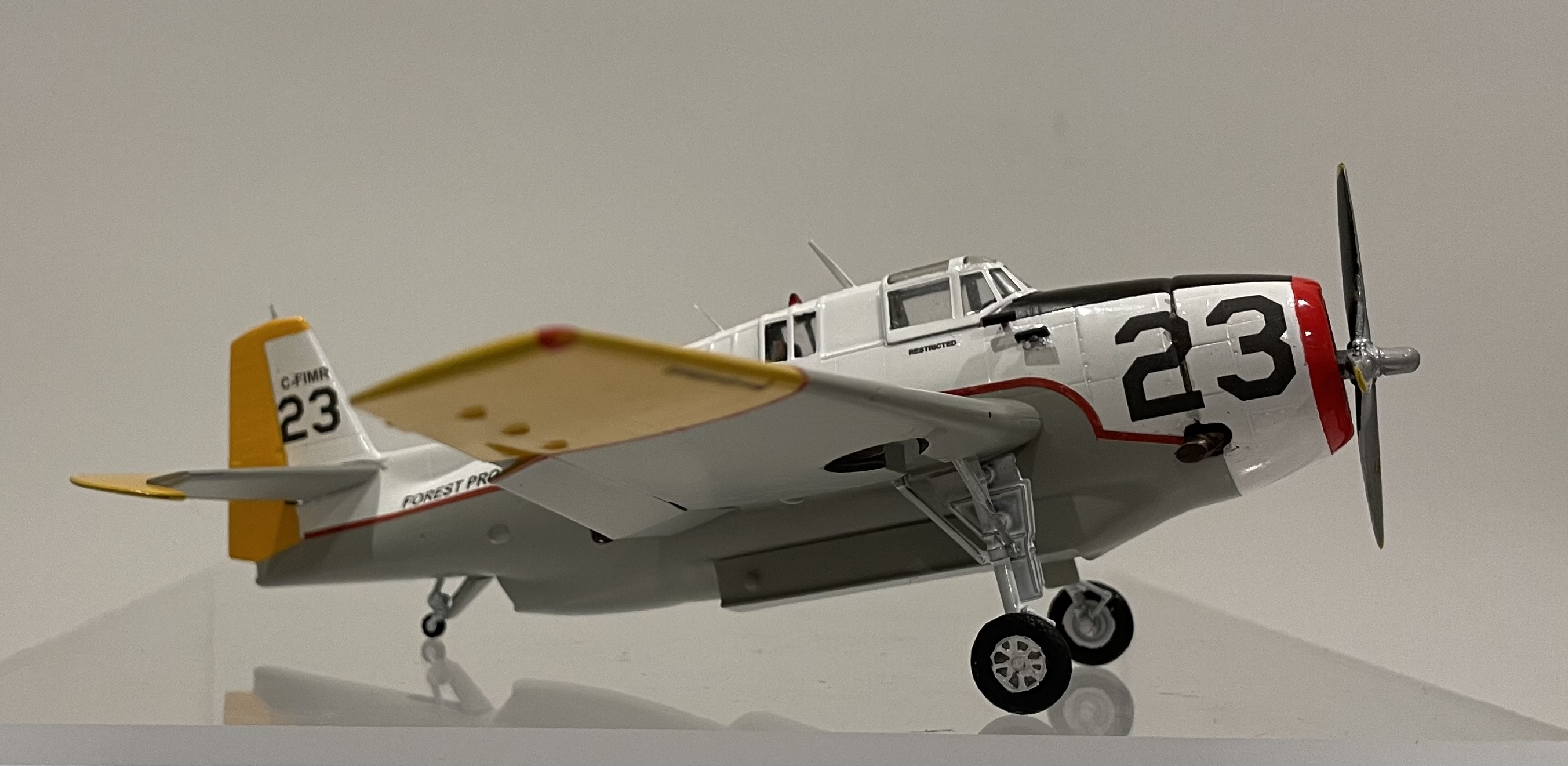 TBM-3 Avenger, Hobby Boss, 1/72. Mr. Surfacer.