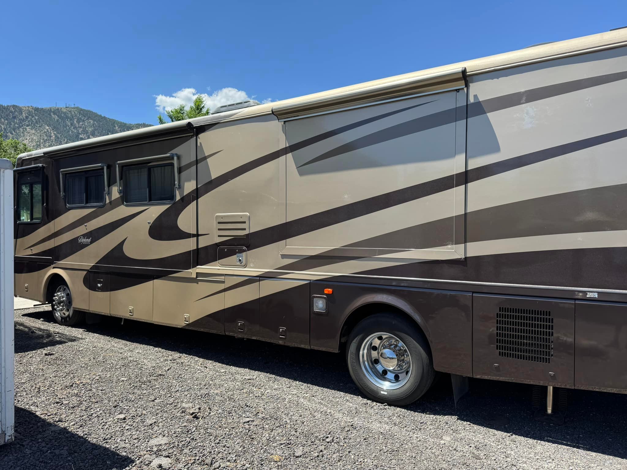 2005 Monaco Diplomat motorhome for sale in Florida