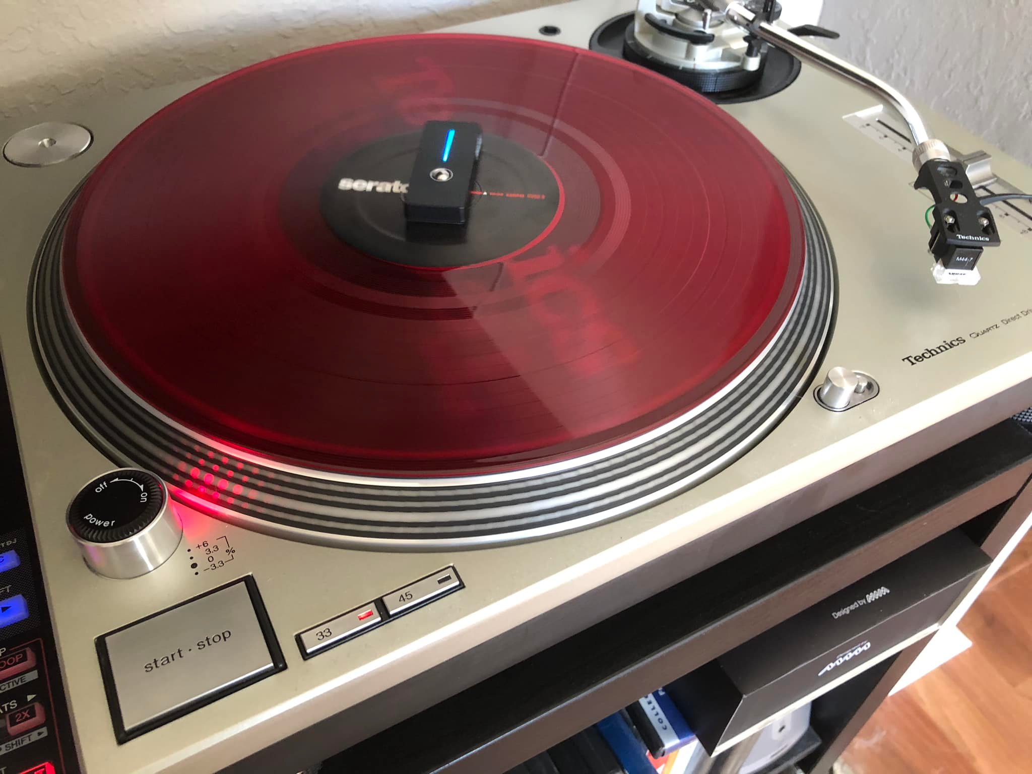 Numark scratch. 2 Technics 1200 M3D. Shure m44-7. Pioneer DDJ-SP1 