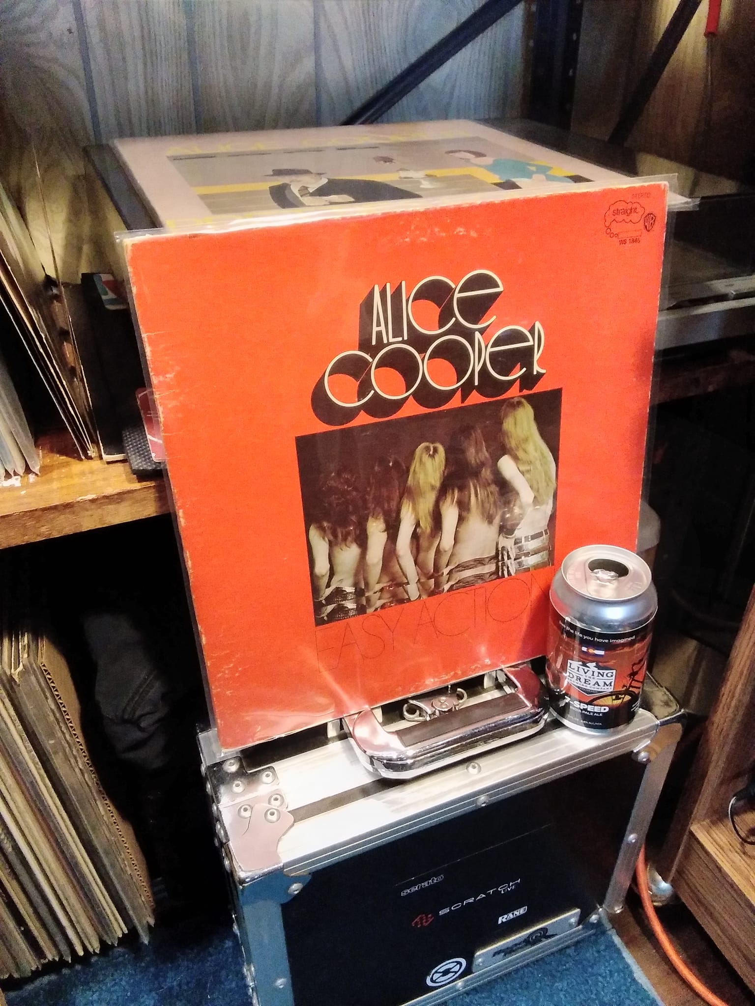 Alice Cooper 1968. Acoustic amplifiers. Heavy!