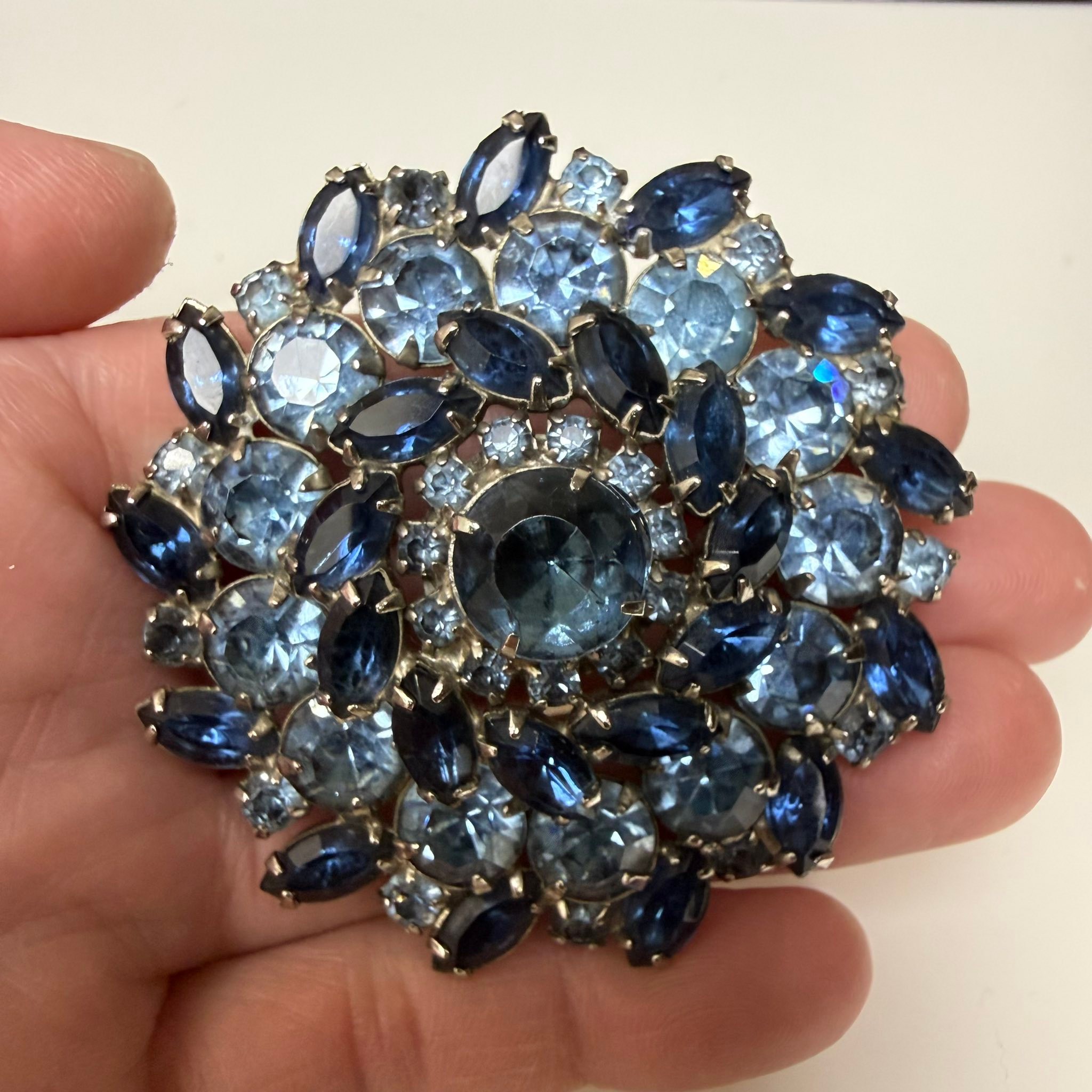 Are some Juliana brooches not open back?
