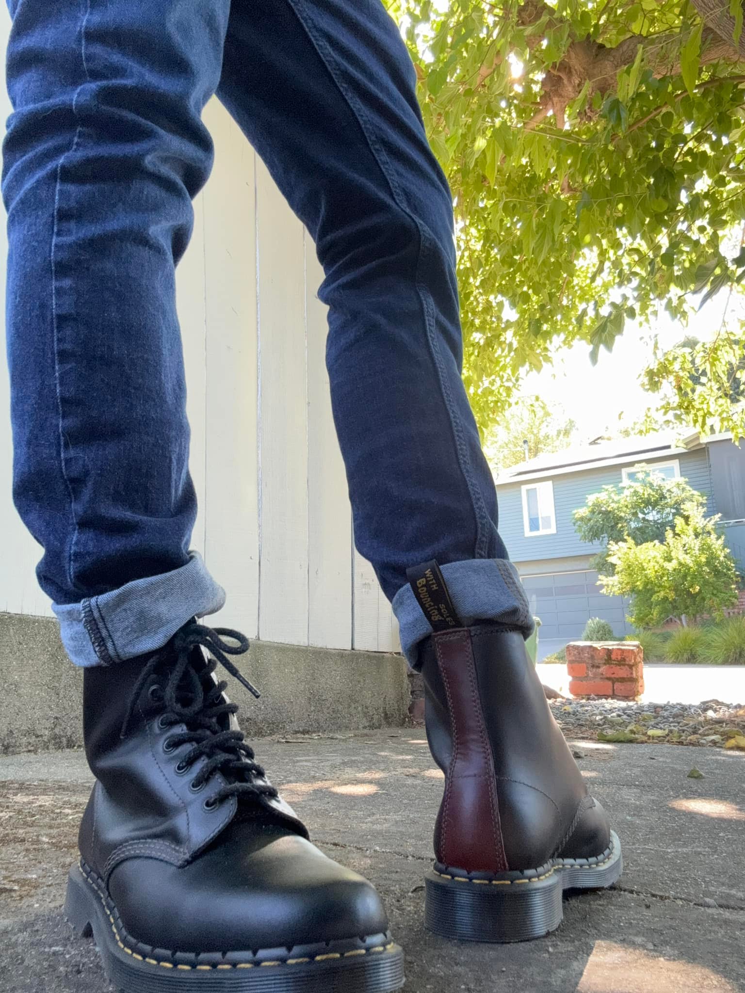 Dr. Martens 1460 black brown Abruzzo leather boots review
