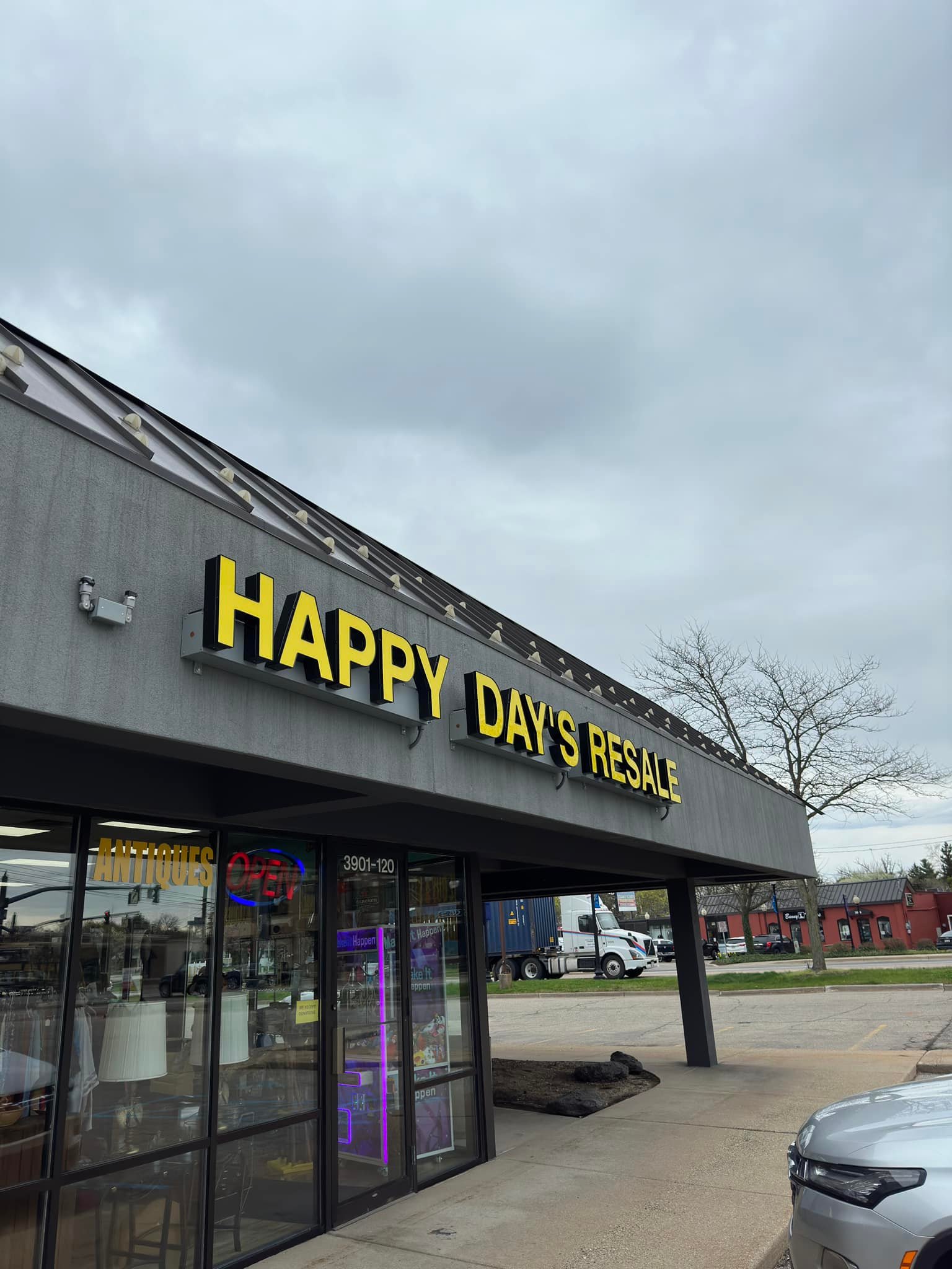 Great service at Happy Days Resale in Grandville