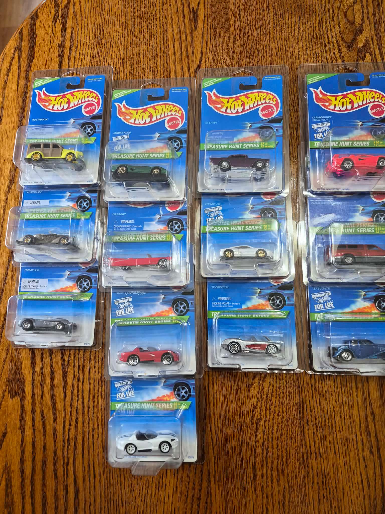 What are the characteristics of 1996 Hot Wheels treasure hunt set?