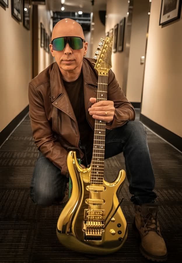 Joe Satriani and his Signature Ibanez axe.