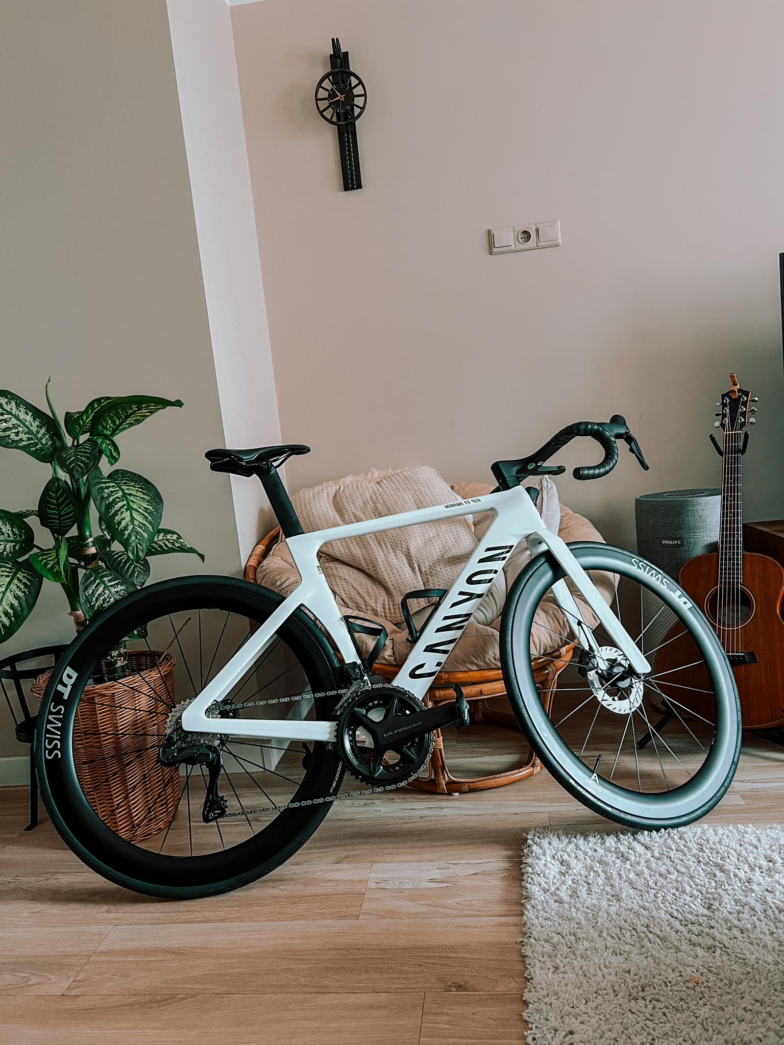 My old Scott speedster with Shimano tiagra got (I must say