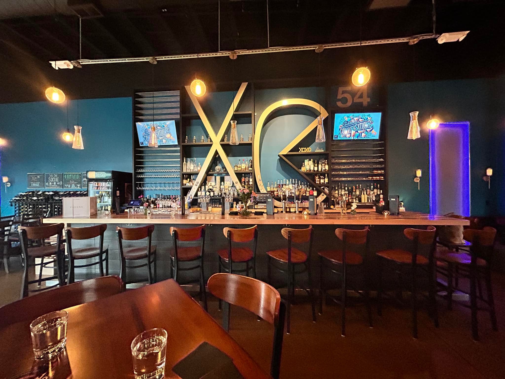 Review of Xe 54: a Wine & Cocktail Lounge in the Fox Cities