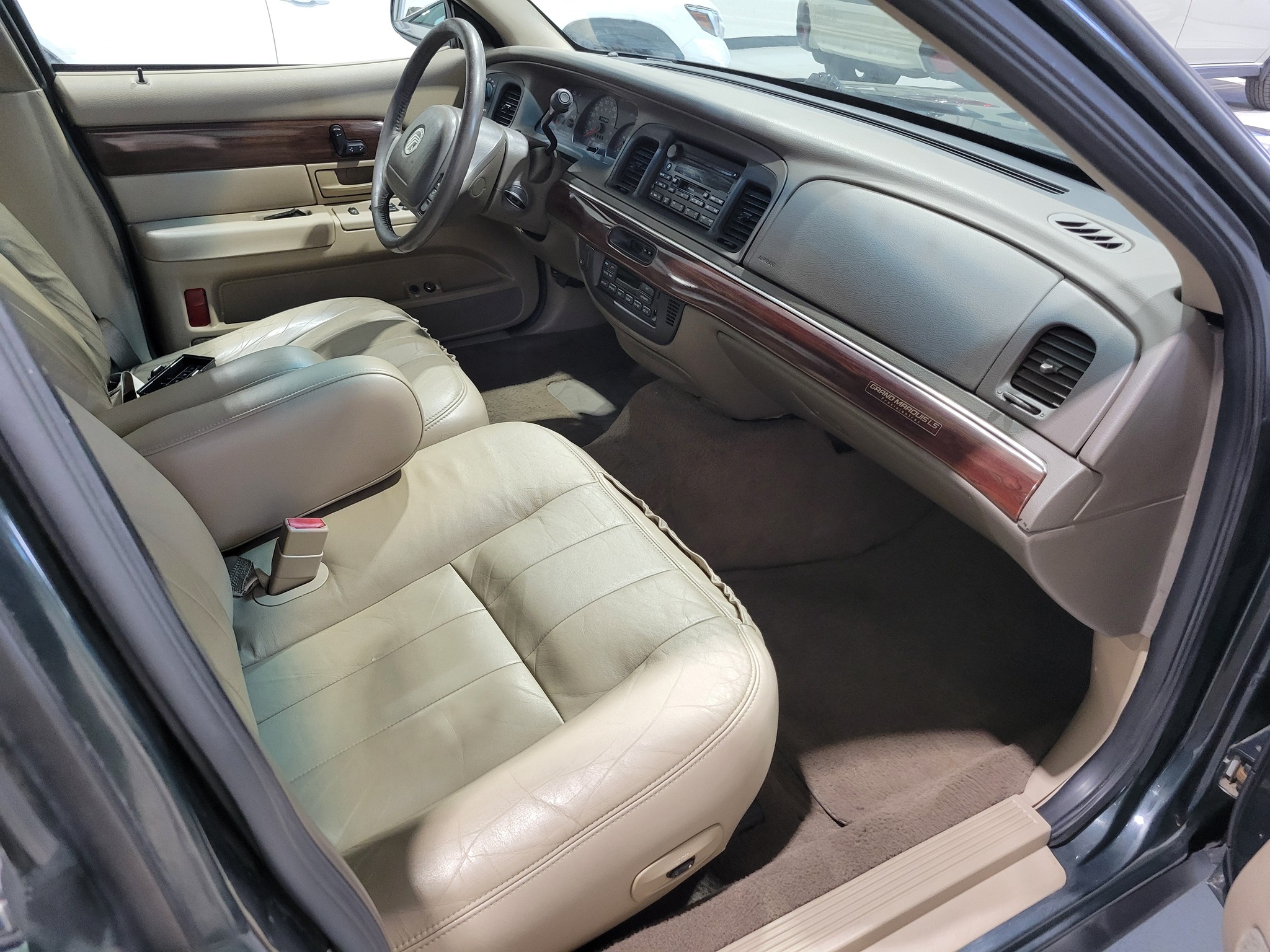 2004 mercury grand marquis cigarette lighter fuse How to fix a 2004 Marquis fuse box?