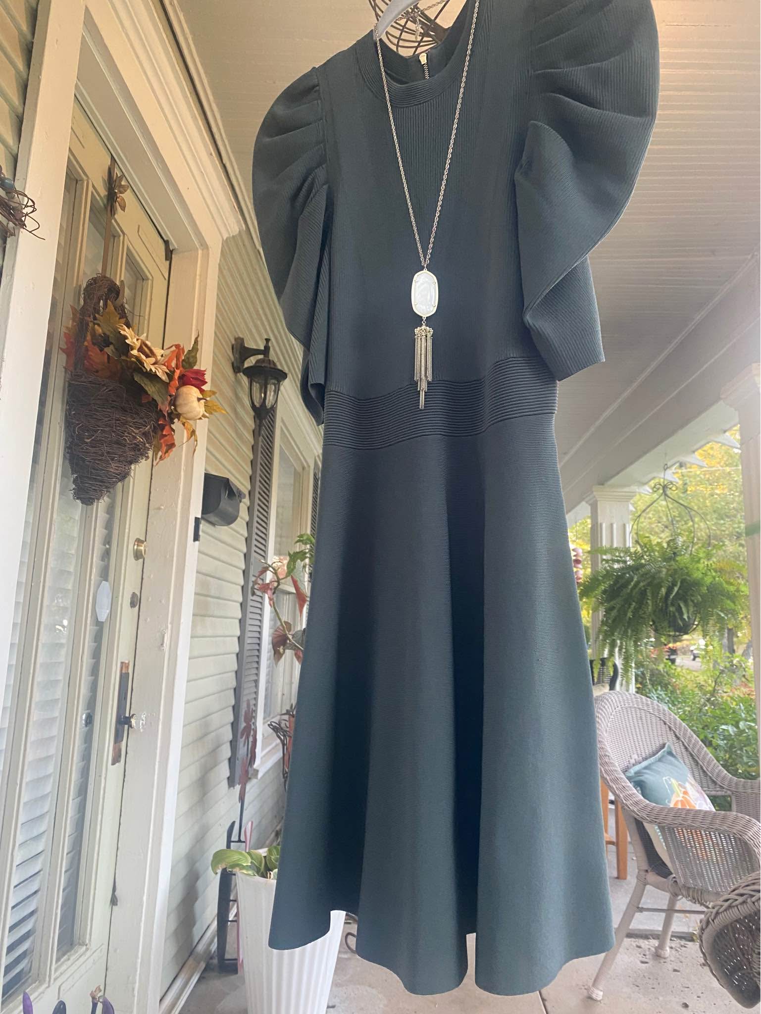 Tuckernuck Pomander Place Polly Dress in green. Classic, comfortable, and easy to dress up or down. “The Polly Dress is the ultimate closet staple! The three-quarter length sleeves and above the knee (