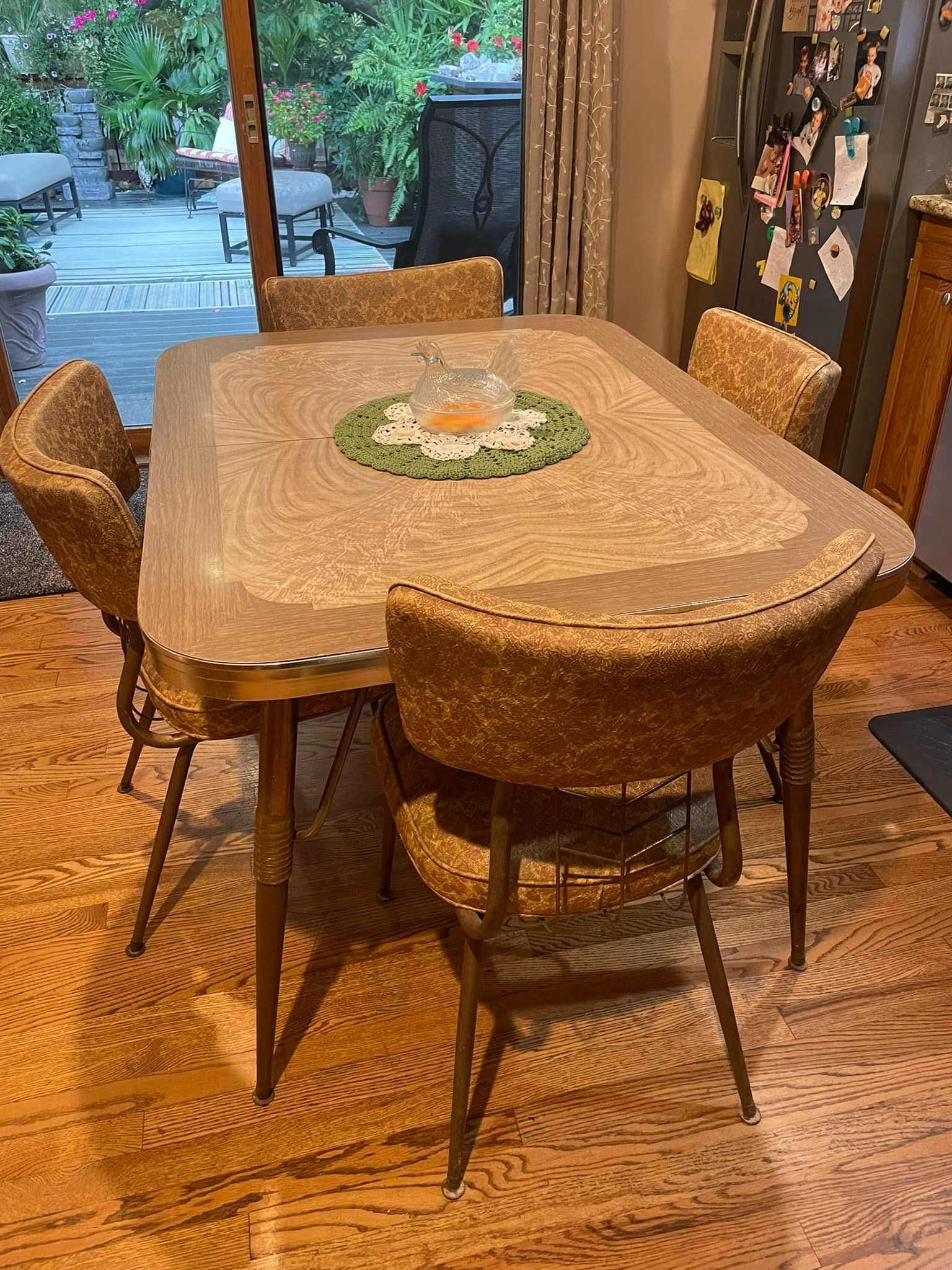 【garage sale⭐︎】様　ダイニングテーブル Garage sale find: 6 chairs and table for $20