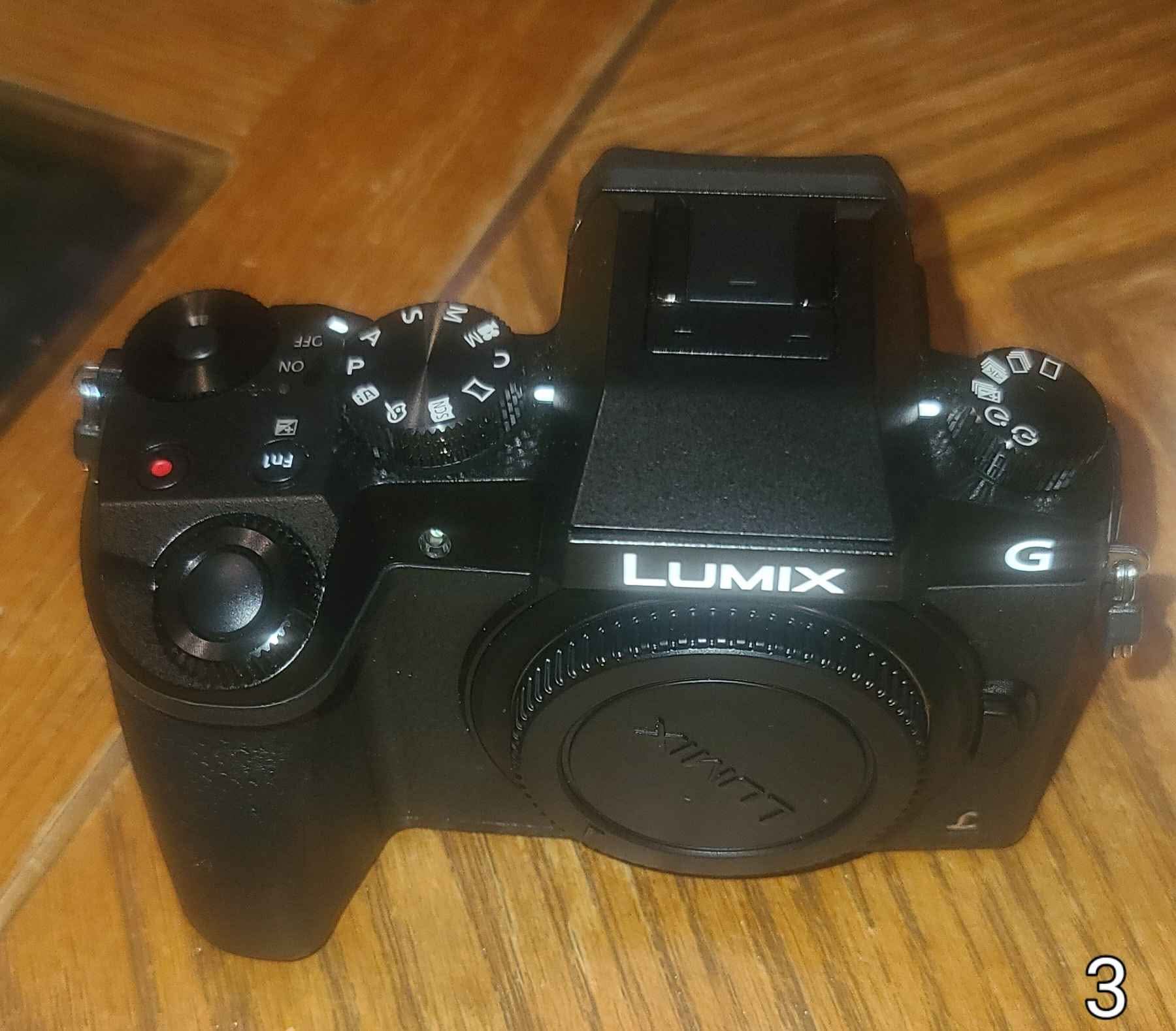 Appareil Photo Numérique Panasonic Lumix G7 - 16MP, Objectif 14-42mm, Vidéo 4K - Parfait Pour Les Passionnés