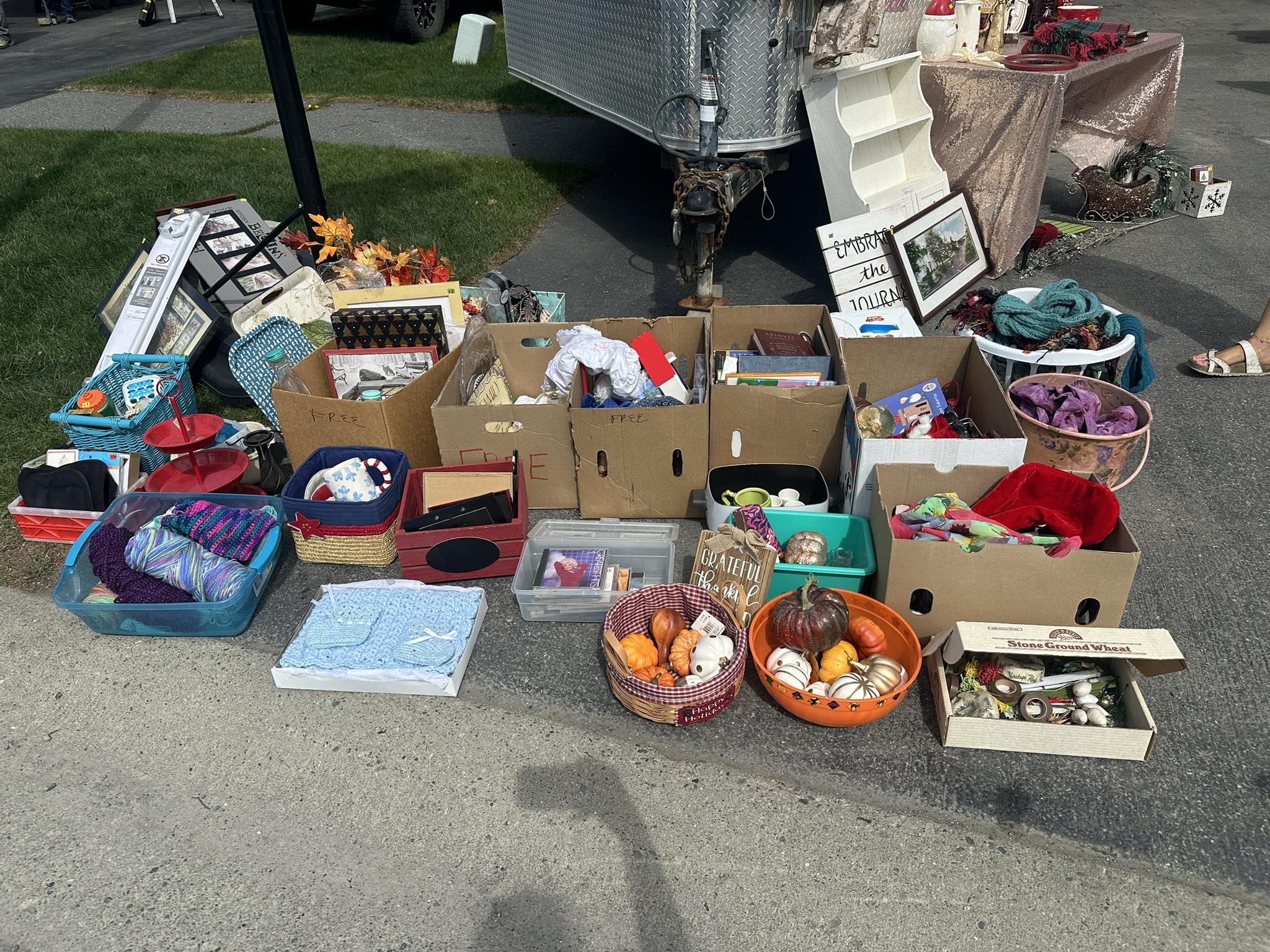 Eagle River ALASKA Yard/Garage Sale Ads ONLY! NOT FOR SINGLE ITEM