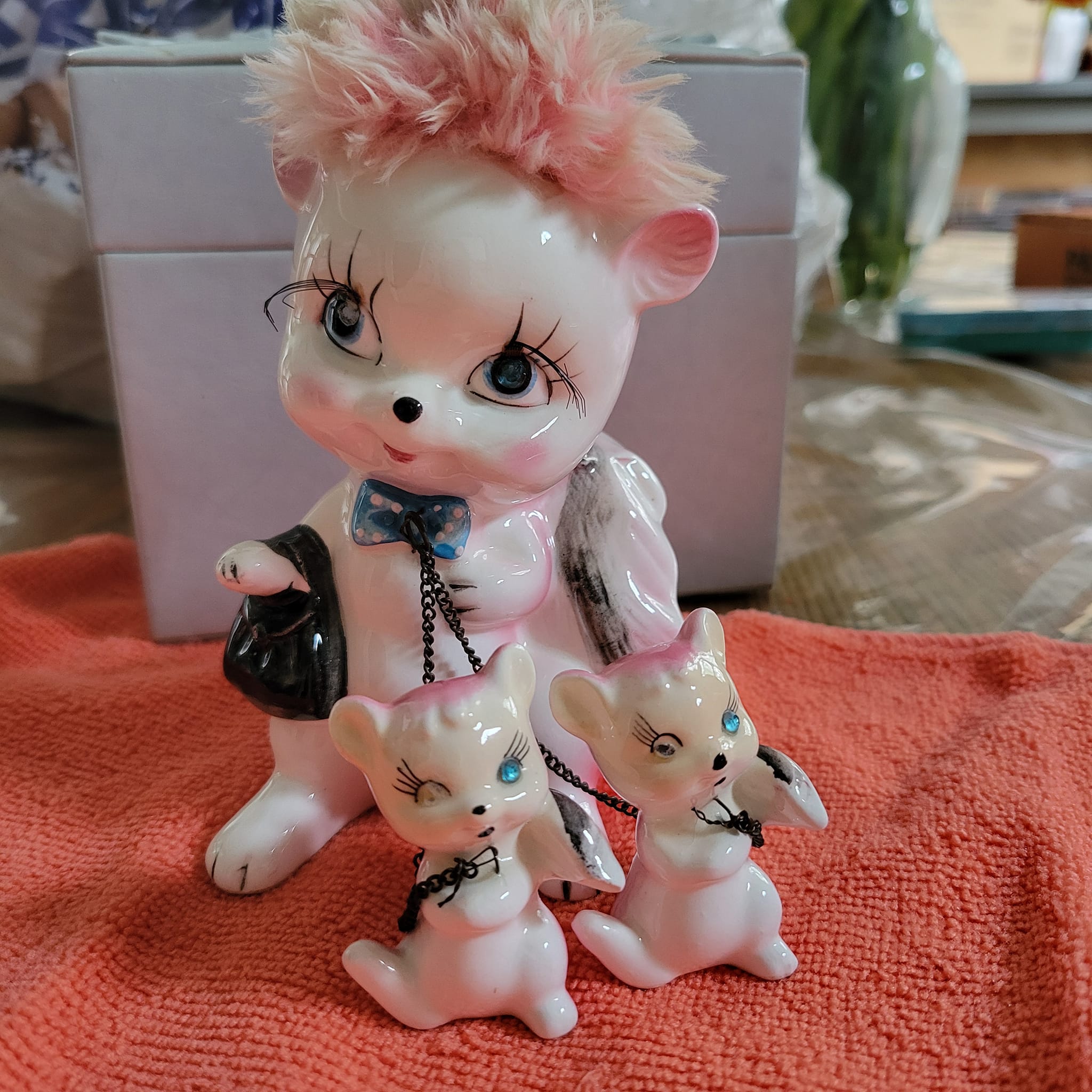 Vintage 50s or 60s cat figurines with working light