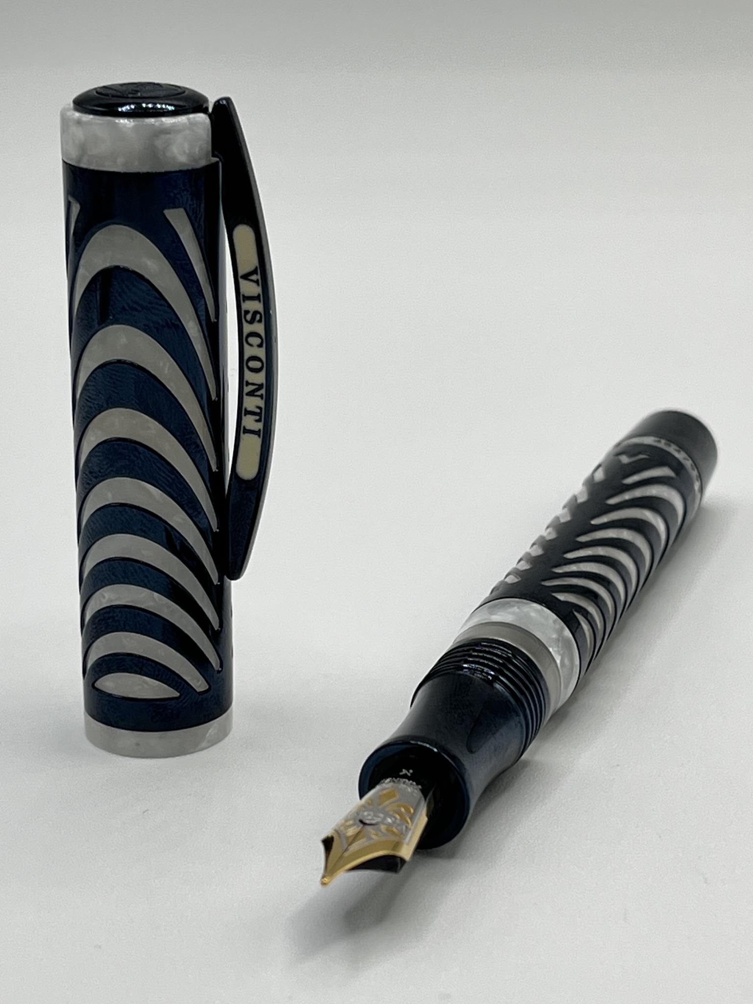Visconti Blue Ripple fountain pen review
