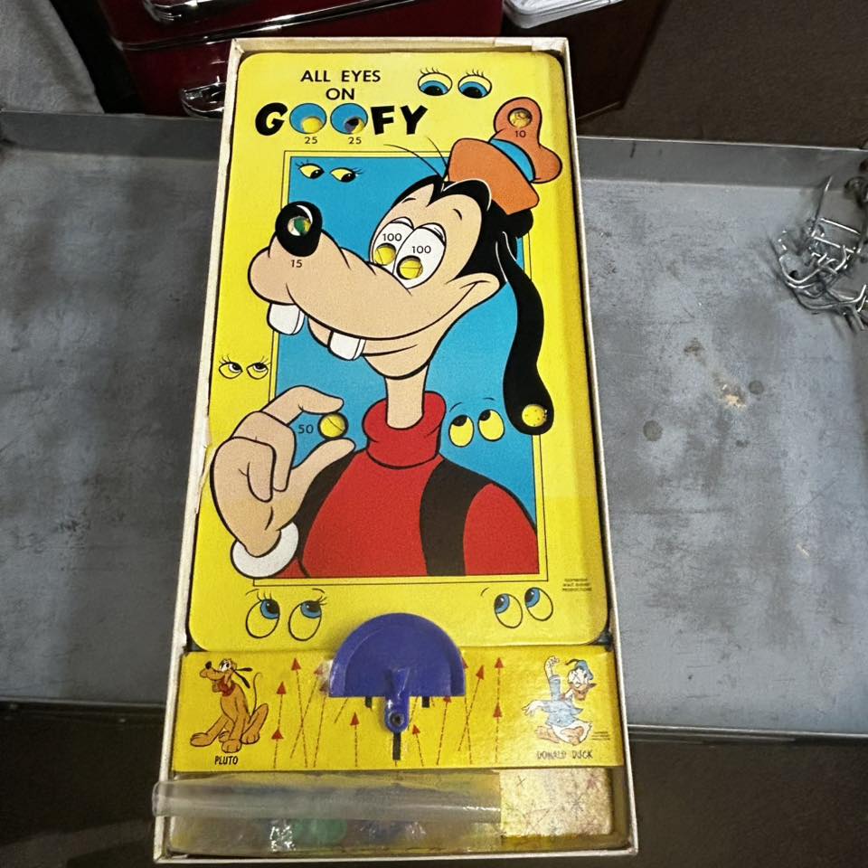 Vintage Disney game set with artwork