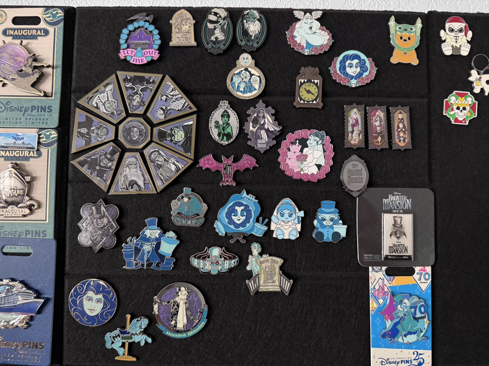 NEW Disney Haunted Mansion pin to add to the collection 