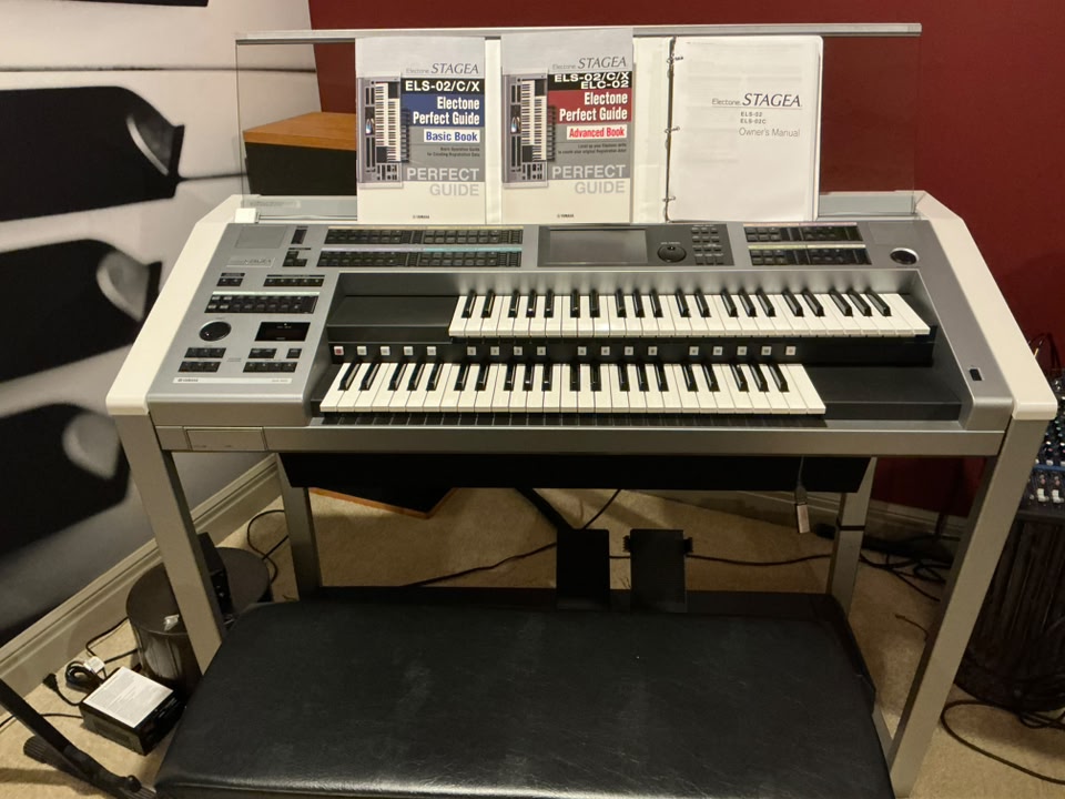 The latest Yamaha Electone.. ELS 02 C