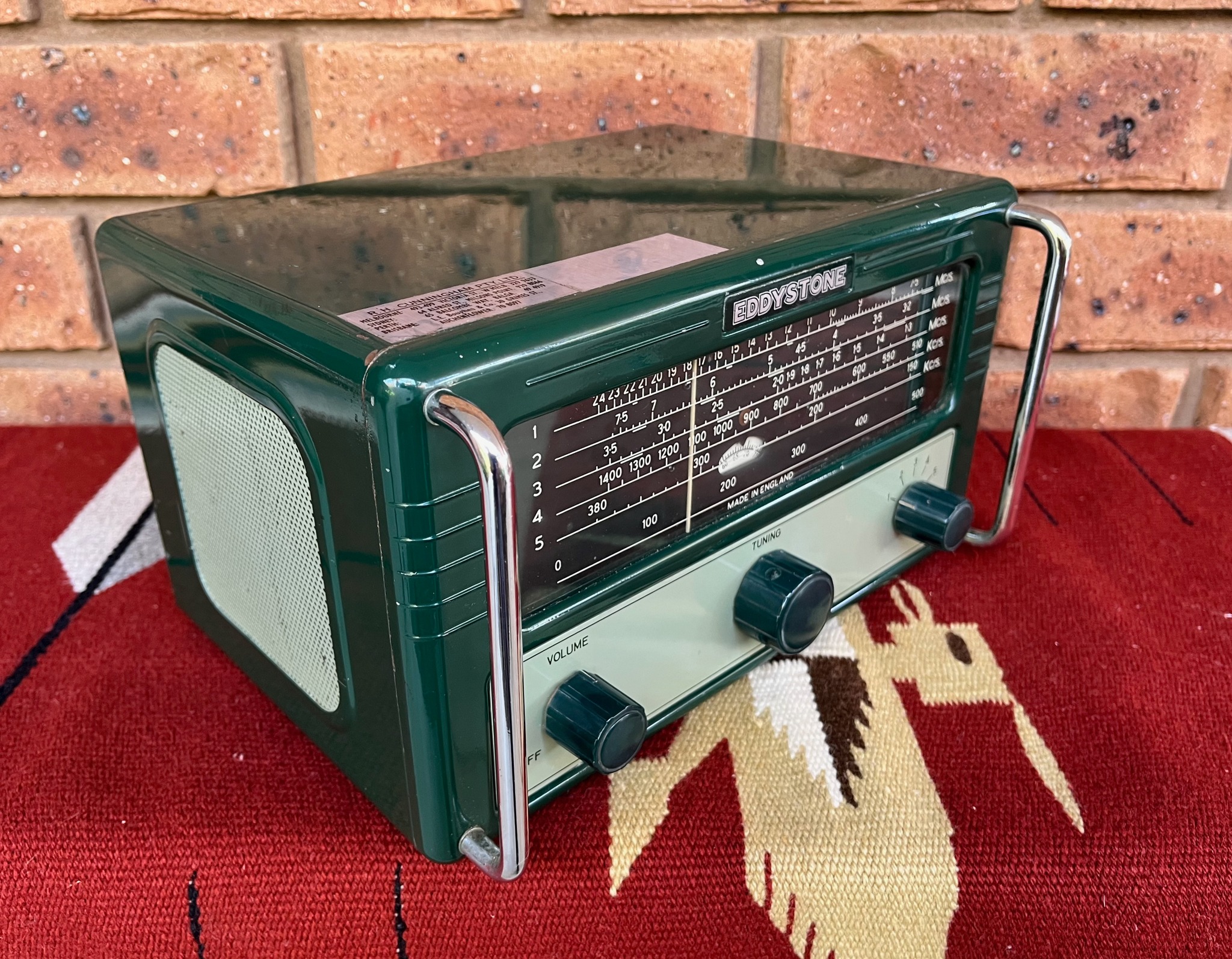 vintage Sanyo Pulsar Model RP 8700 multi-band world receiver radio