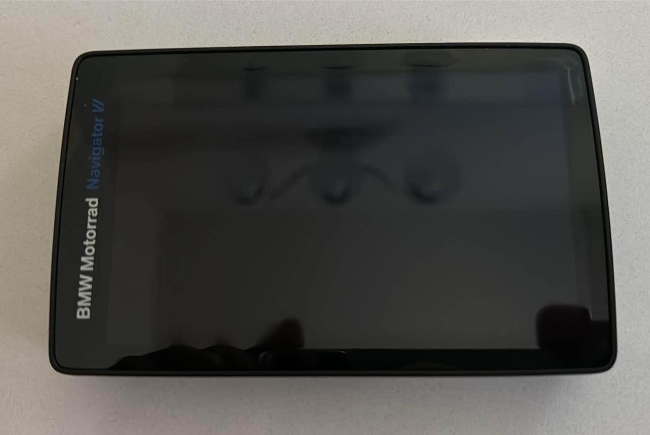 BMW Motorrad NAV VI for sale, comparison with TFT GPS