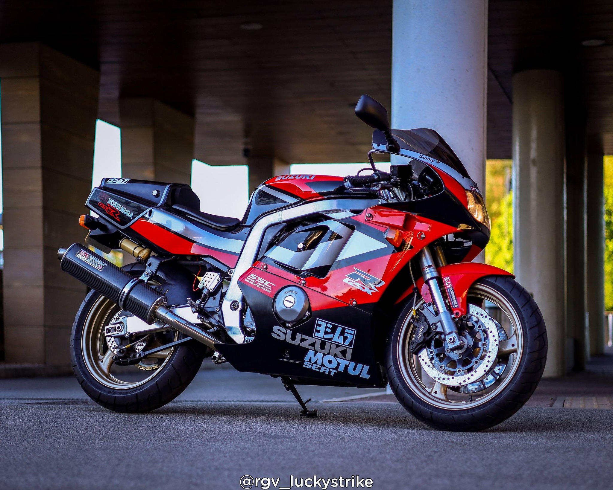 Modern classic! 1991 GSXR400R ?????