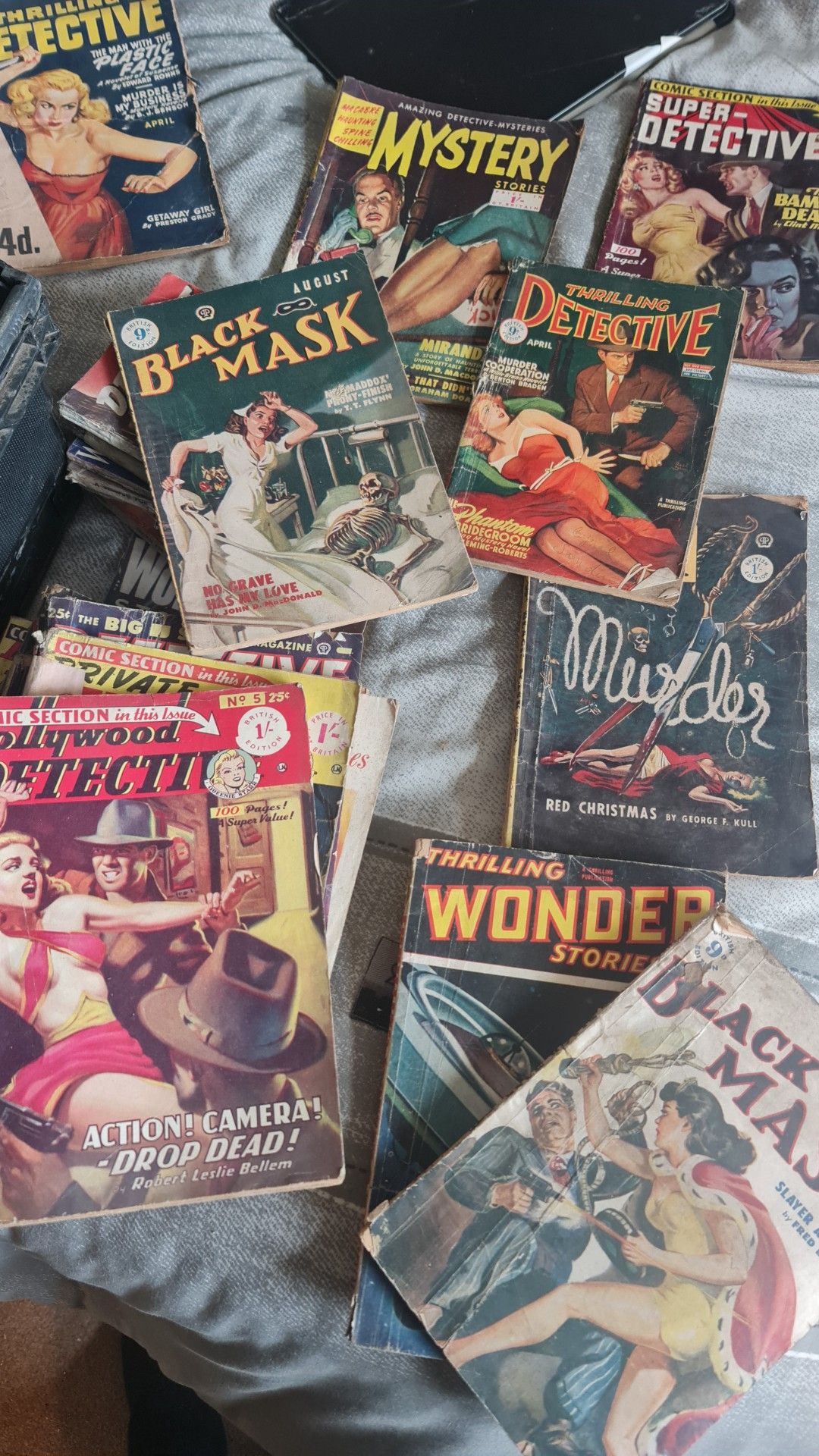 Is there an app to determine the value of a pulp novel?