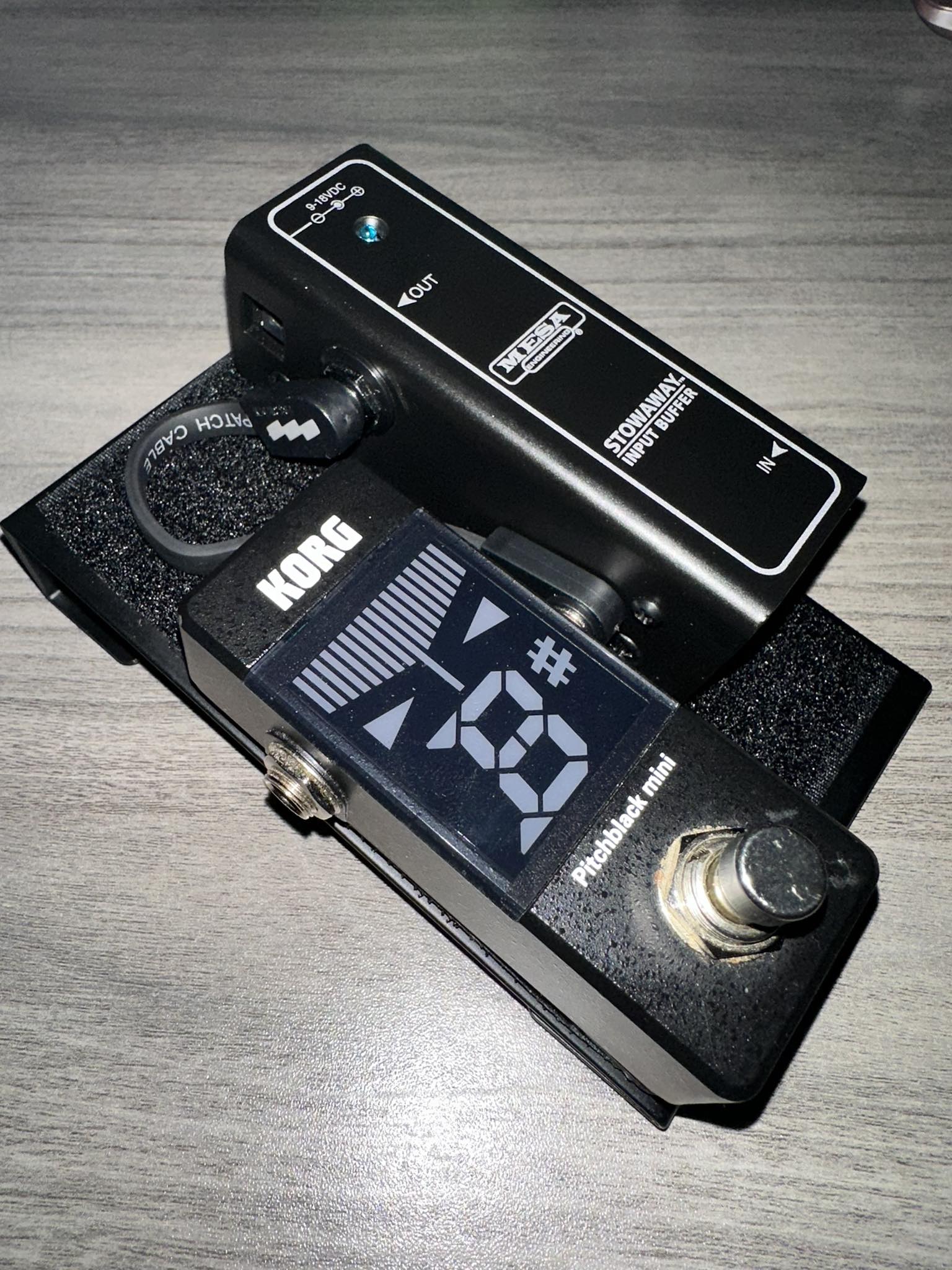 Pedalboard setup with noise gate and Mesa Stowaway input buffer