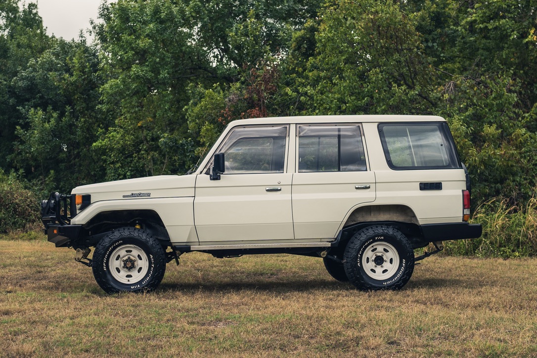 1991 Toyota Land Cruiser ZX Widebody HZJ77HV 4 door wagon