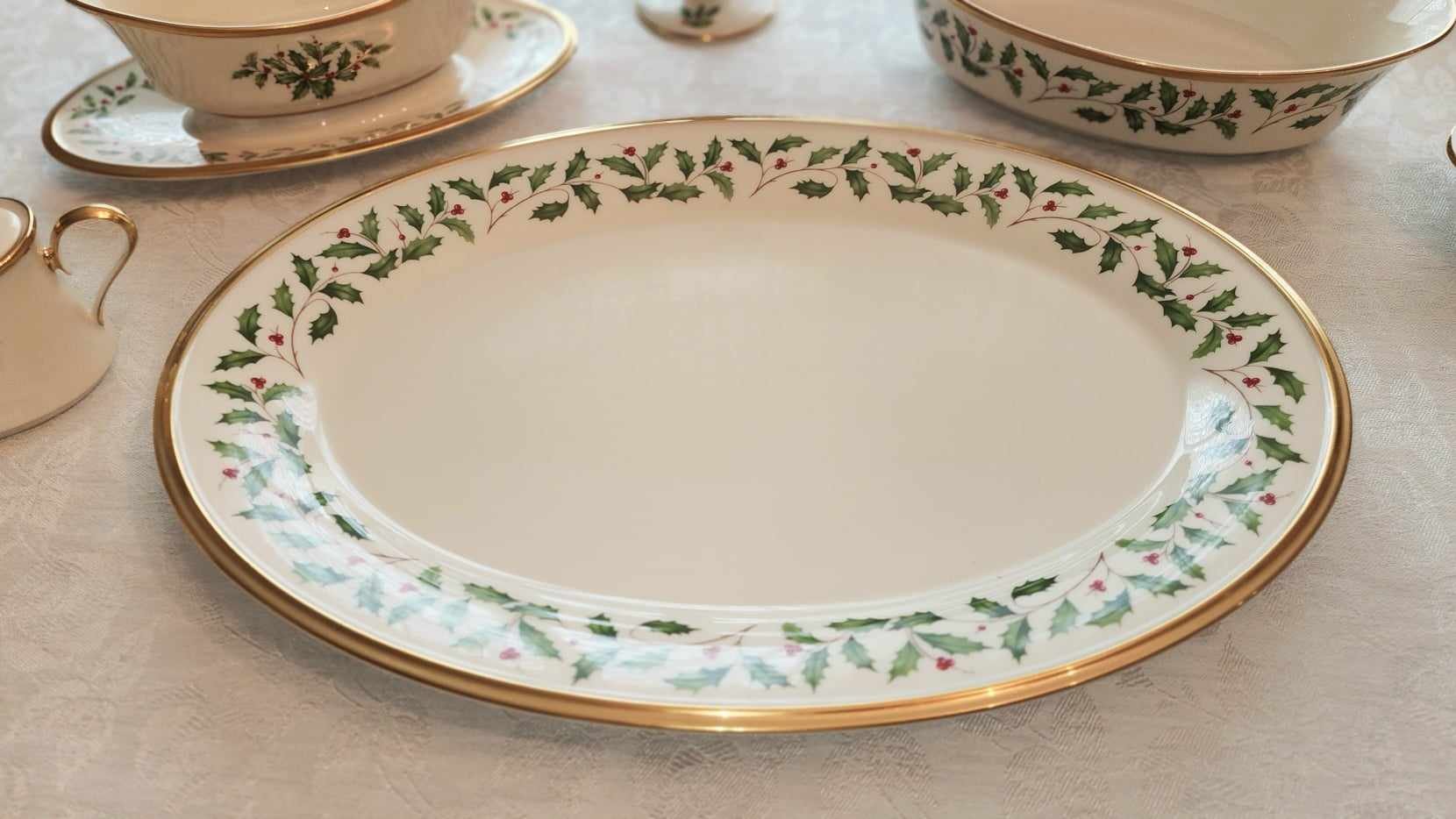 Beautiful Christmas dinner plates with a snowman holiday design 