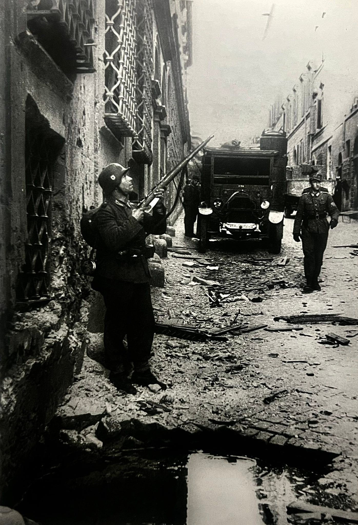 MEMORIE DI ROMA | ANNO 1944, L’ATTENTATO DI VIA RASELLA: Via Rasella a ...