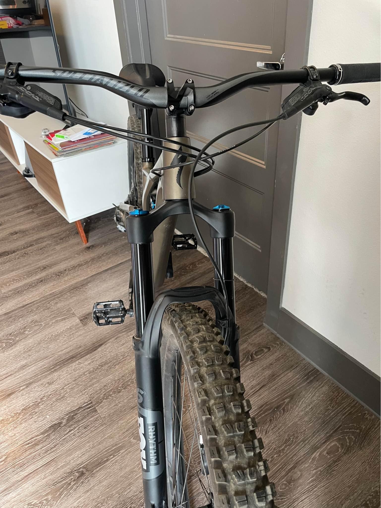 THOMSON Elite X4 ステム 10° 100mm 31.8mm Frame: Fuji Reveal 27.5 1.1 tapered Rear shock: rockshox monarch