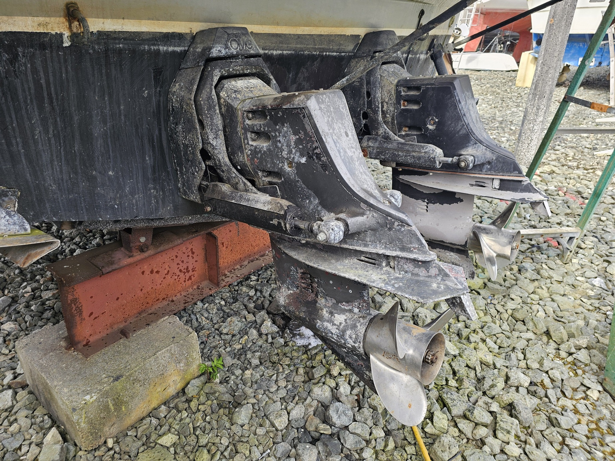 What to do with a pitted port drive on a Bayliner 2958 with twin 