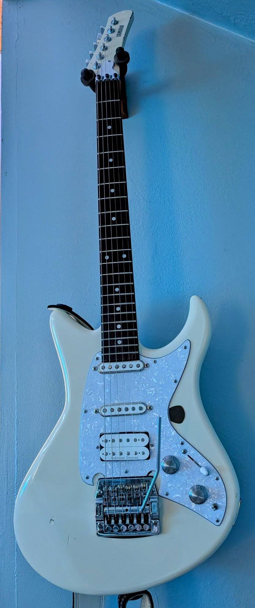 My newly restored YAMAHA YG 512 model.