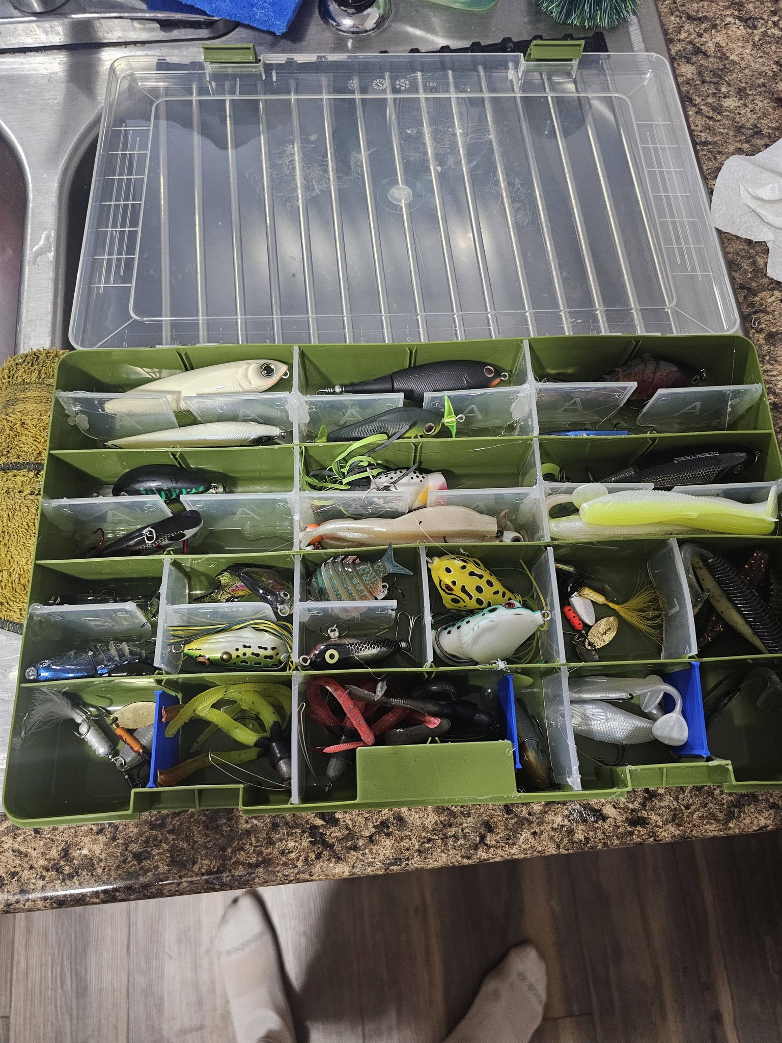 cheap fishing boxes Hlotmeky Small Kayak Mini Tackle Box Waterproof Lure Box Terminal Storage Fishing Hook Organizer : Sports & Outdoors Tray Tackle Box with Tackle is an easily affordable starter set for the beginning angler Amazon Best Sellers: Best Fishing