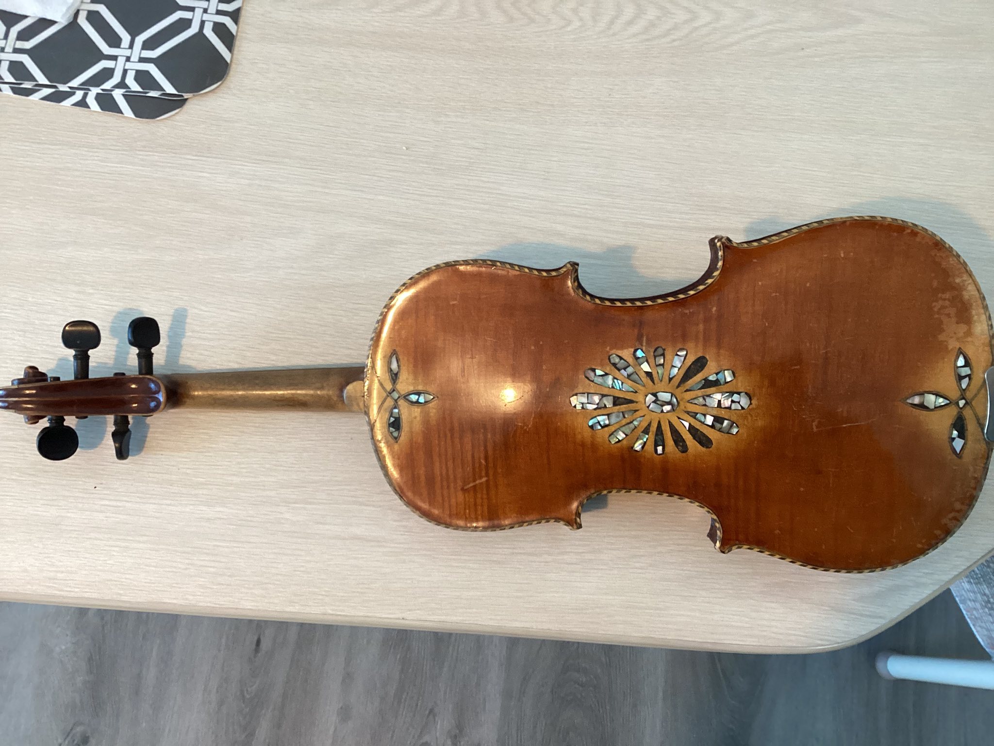 What is the value of a Jacobus Hornsteiner 1927 handmade violin?