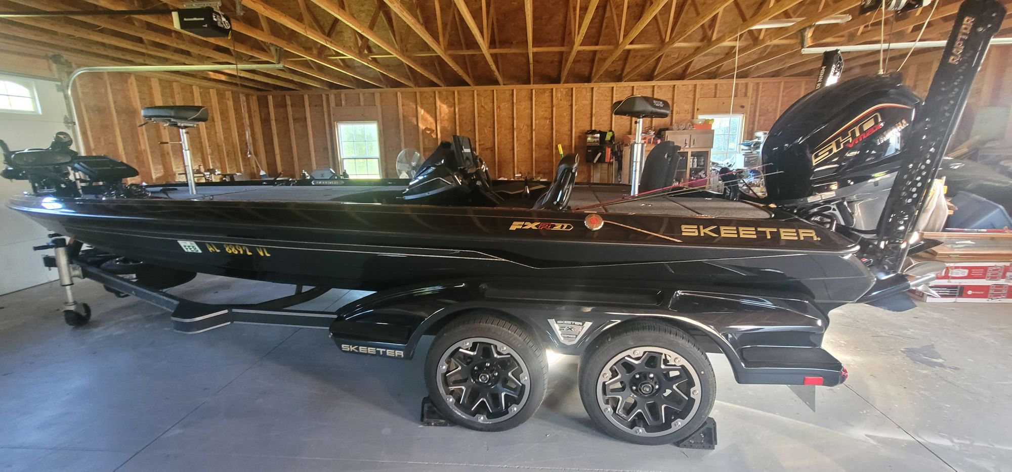 What is the top speed of a 2023 Skeeter FXR21 Apex with a Yamaha