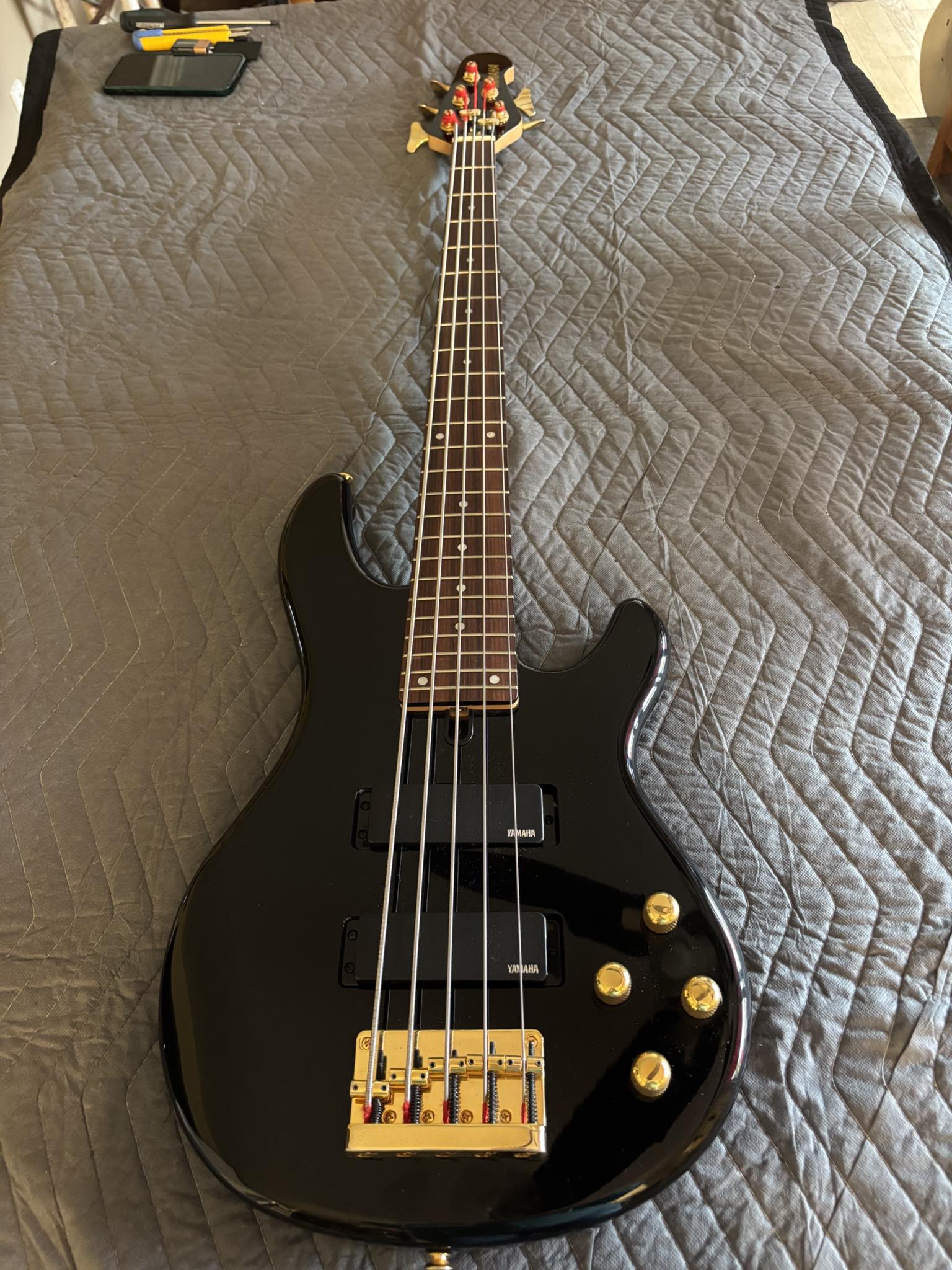 Yamaha Pulser 450 bass guitar details needed