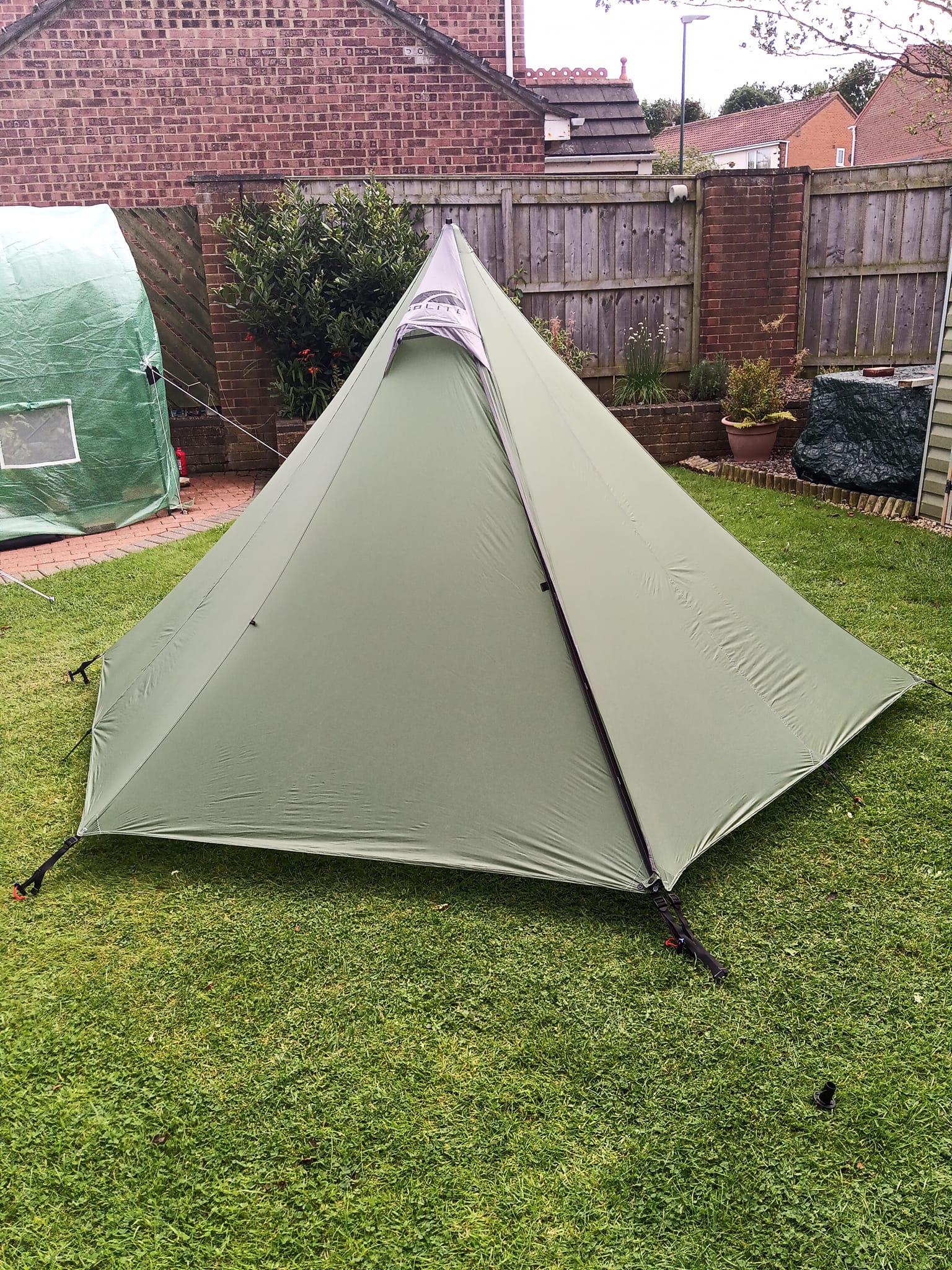 a-tent zelte TentHome Aufblasbare Camping Wasserdicht Glampingzelt Familienzelt Stehhöhe Luxuszelt mit Pumpe für 2-6 Personen L: 400 x 300 x 210cm : Amazon. de: Sport & Freizeit coody-rbm-inflatable-koala-hub-beige Buyers Products 5540000 - Style:Camo